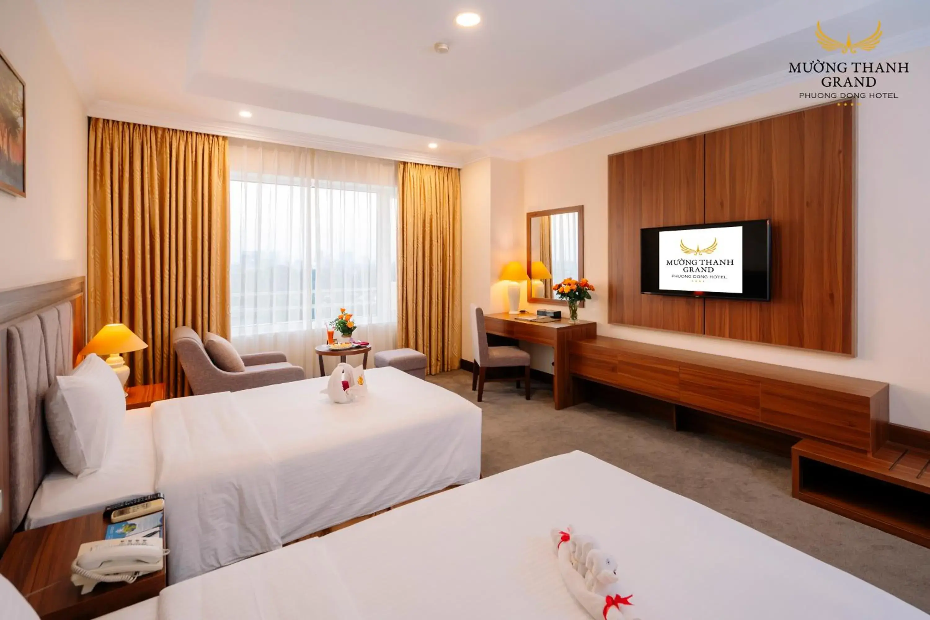 Premium Deluxe Twin Room in Muong Thanh Grand Phuong Dong Premium Deluxe Twin Room in Muong Thanh Grand Phuong Dong