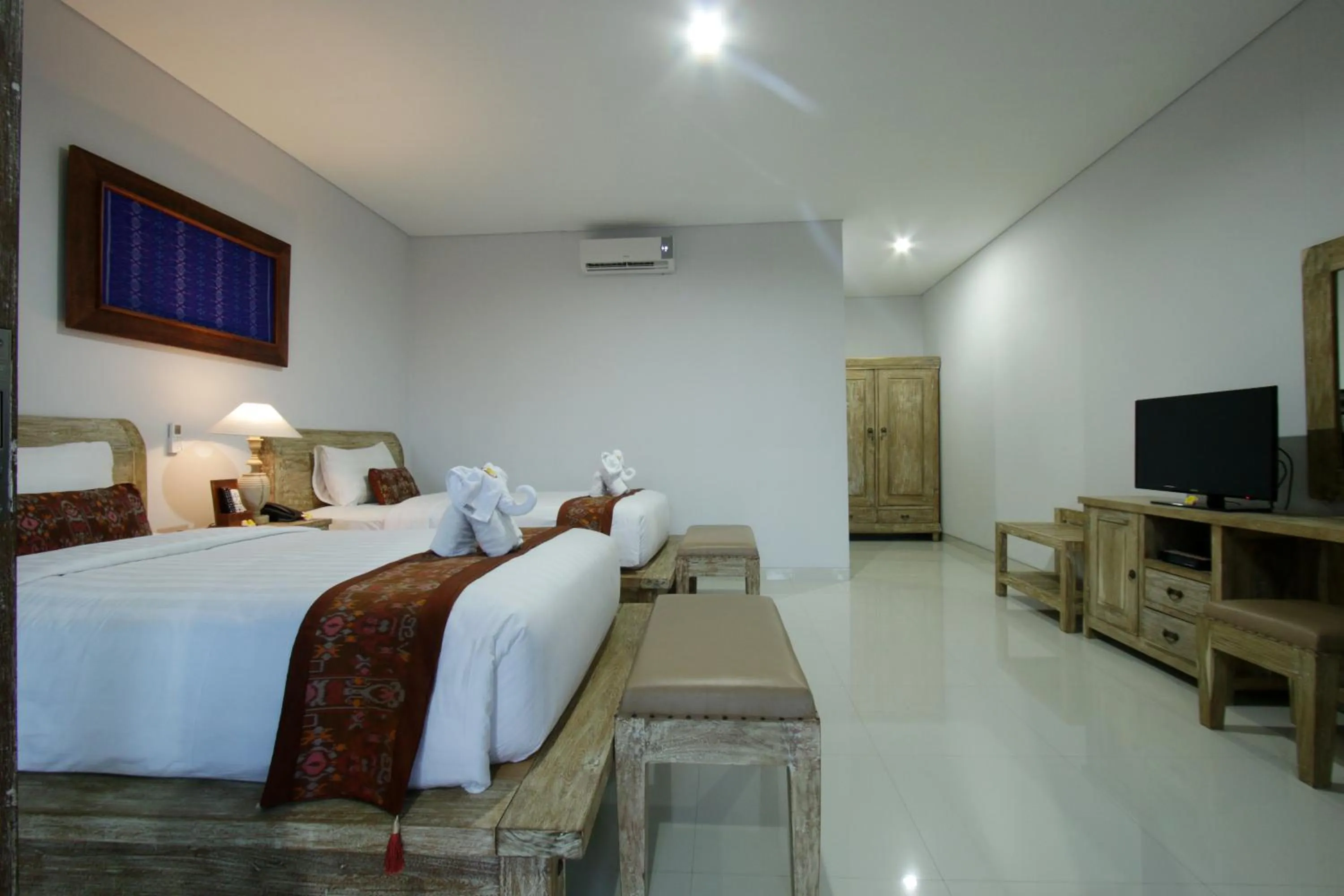 Photo of the whole room, Bed in Batu Empug Ubud by Mahaputra
