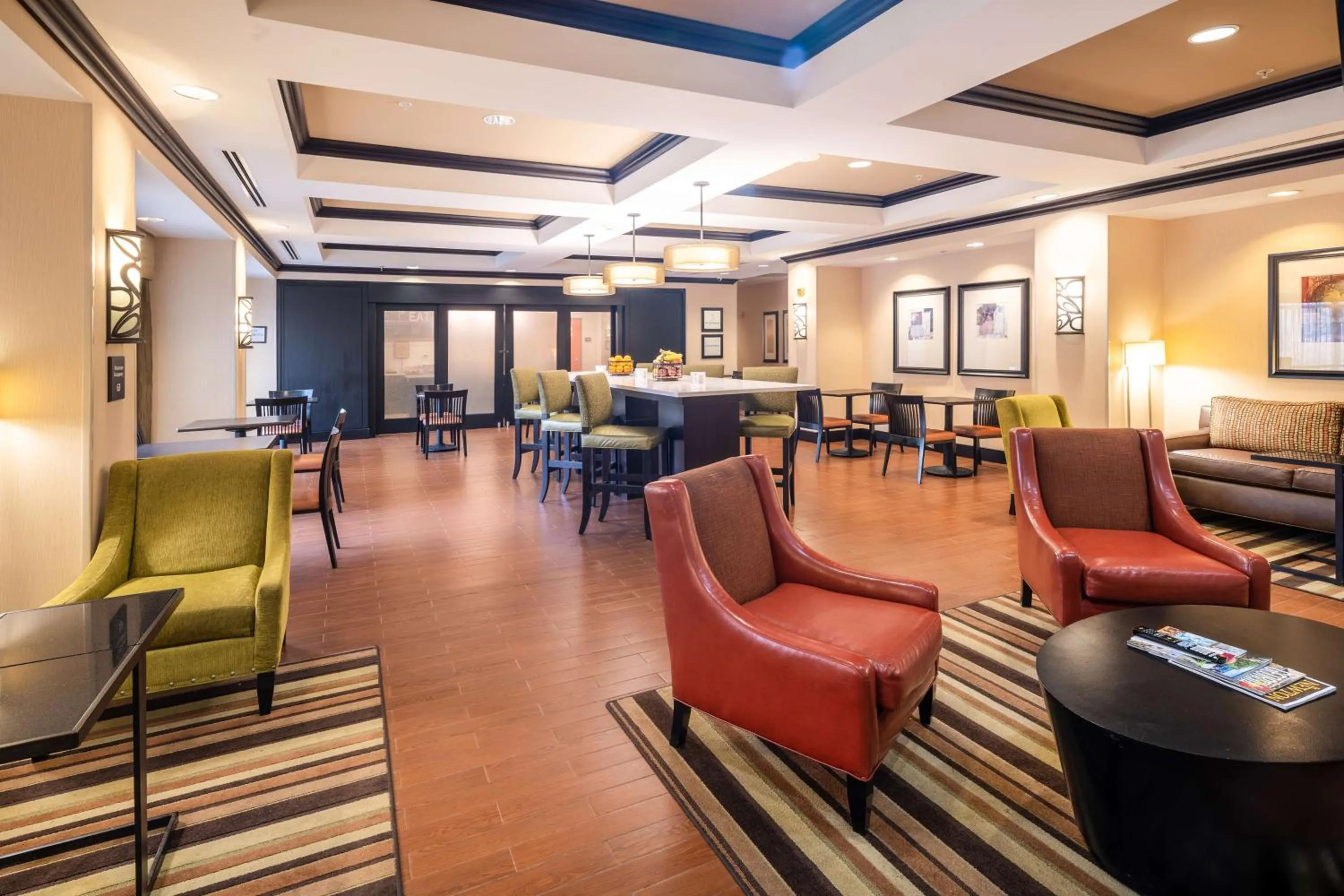 Lobby or reception in Hampton Inn Covington