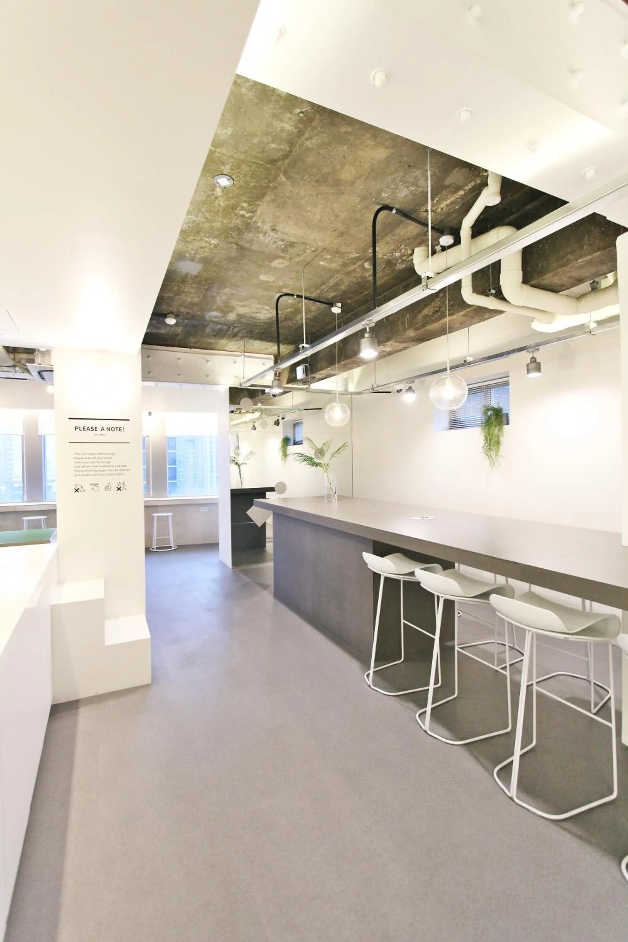 Communal lounge/ TV room in Hostel Haru