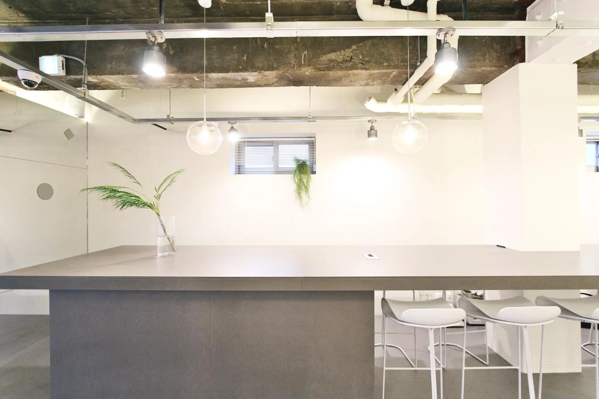 Communal lounge/ TV room in Hostel Haru