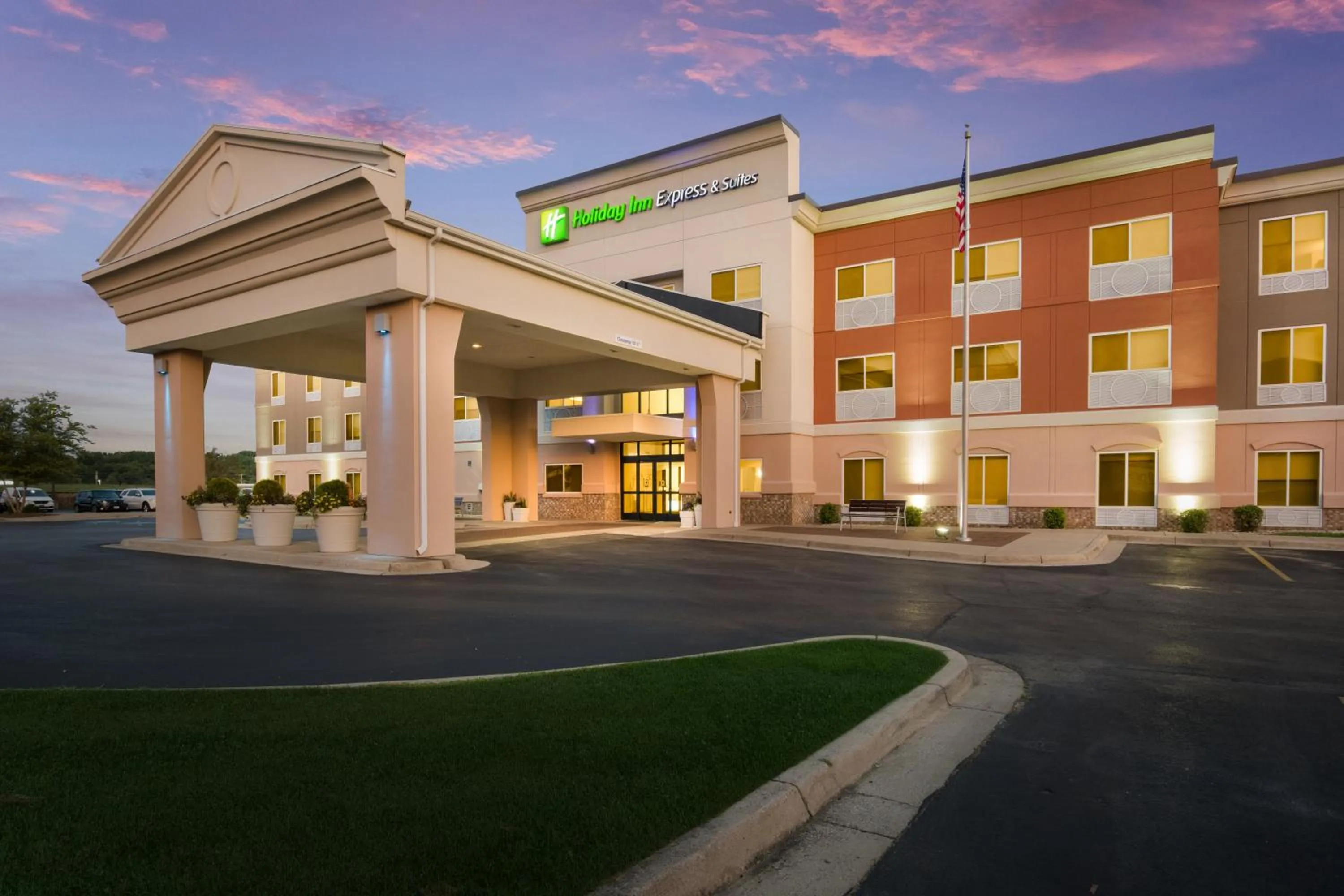 Property building in Holiday Inn Express Hotel & Suites Jasper, an IHG Hotel