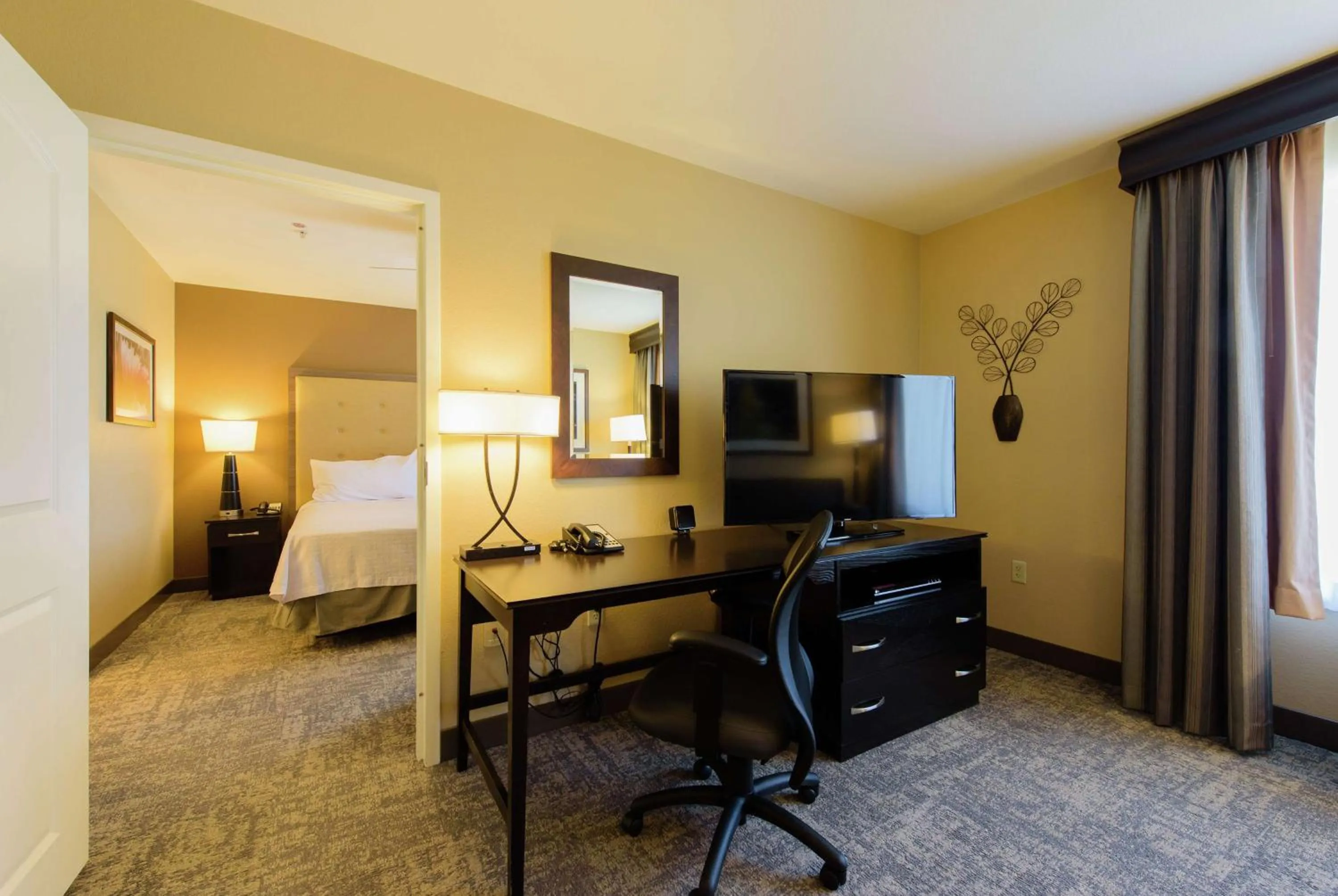 Bedroom, Bed in Homewood Suites by Hilton Phoenix Chandler Fashion Center
