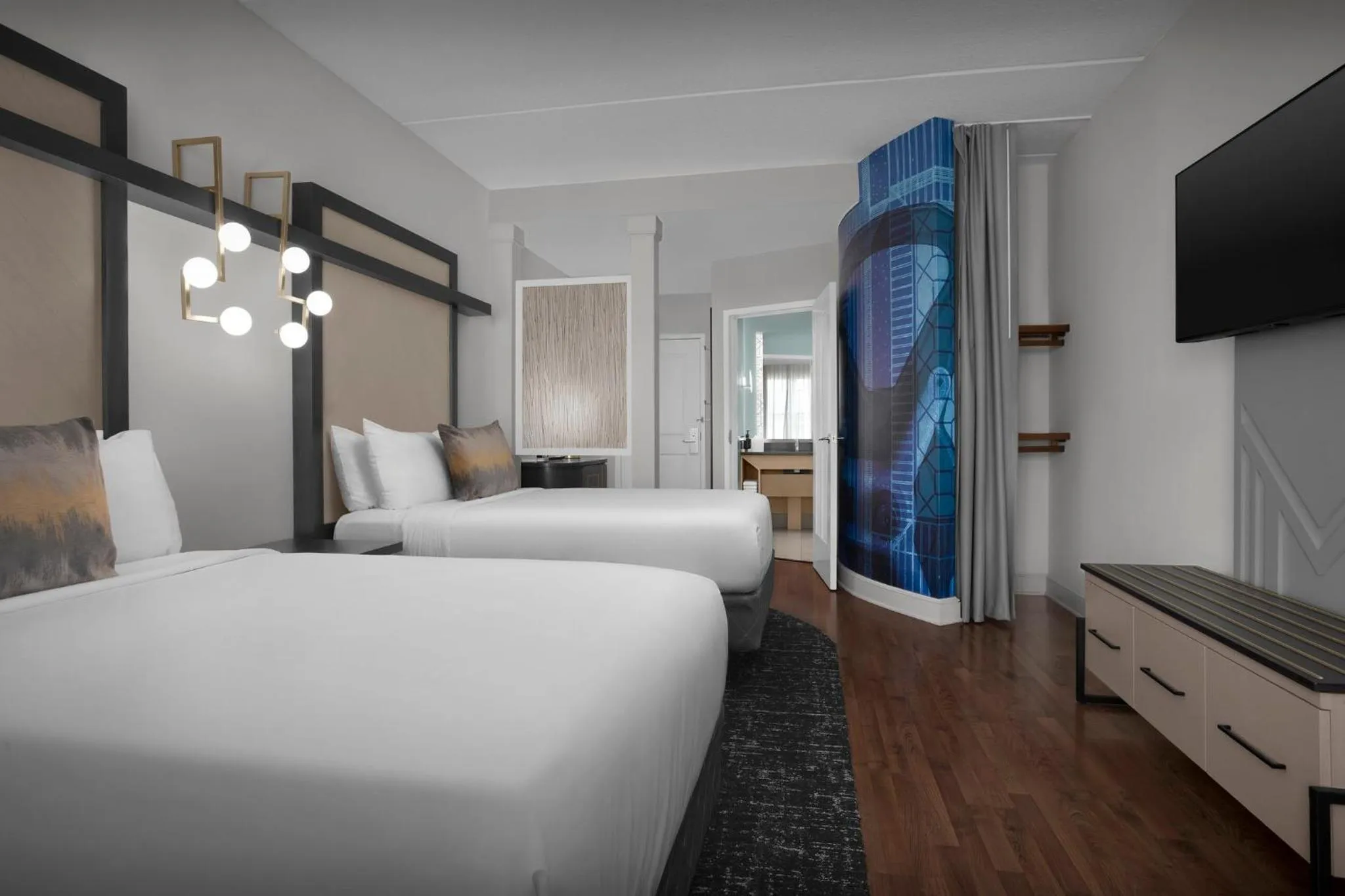 Photo of the whole room, Bed in Hotel Indigo Jacksonville-Deerwood Park by IHG