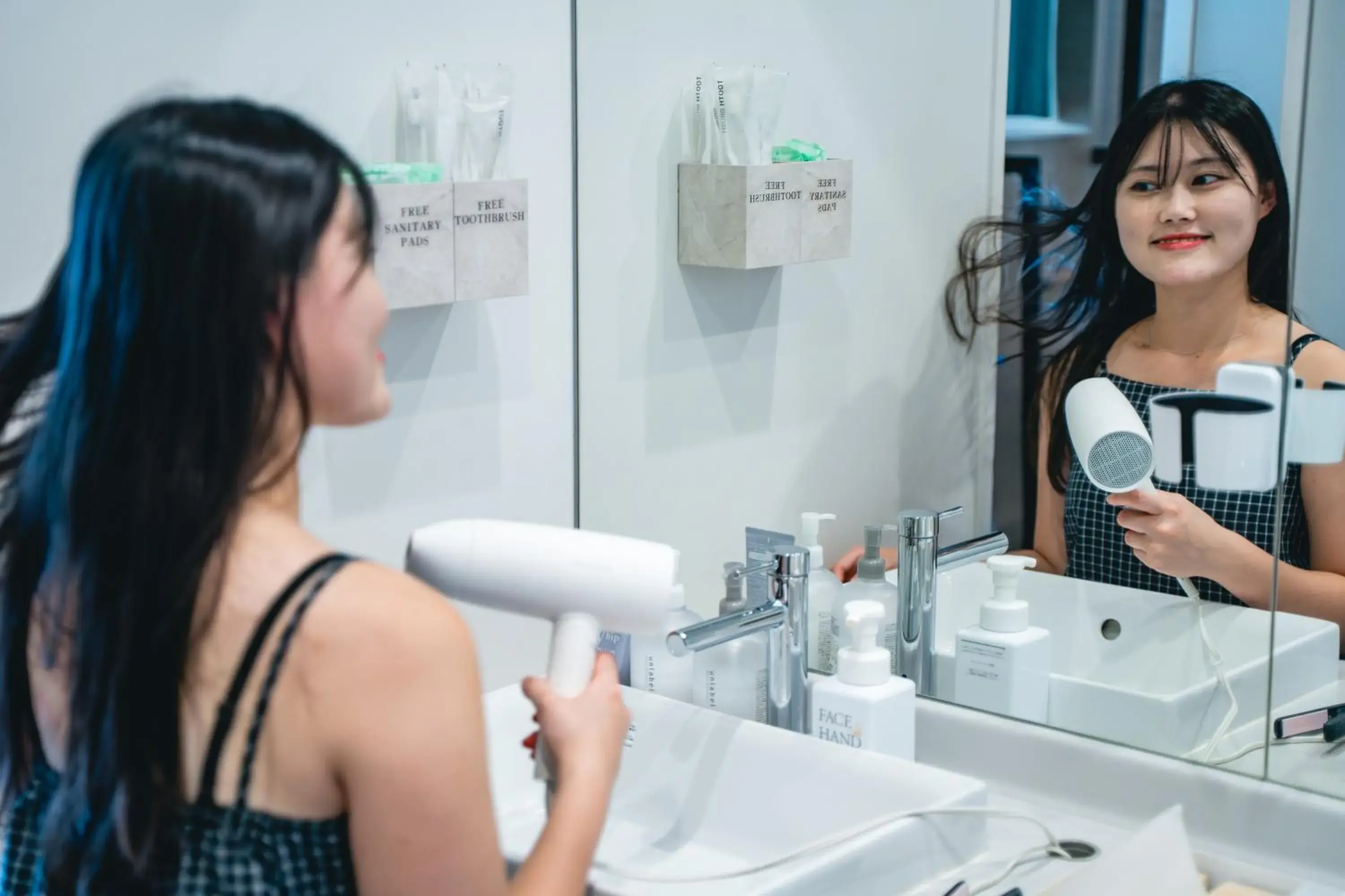 Bunk Bed in 14-Bed Female Dormitory Room in UNPLAN Kagurazaka Bunk Bed in 14-Bed Female Dormitory Room in UNPLAN Kagurazaka