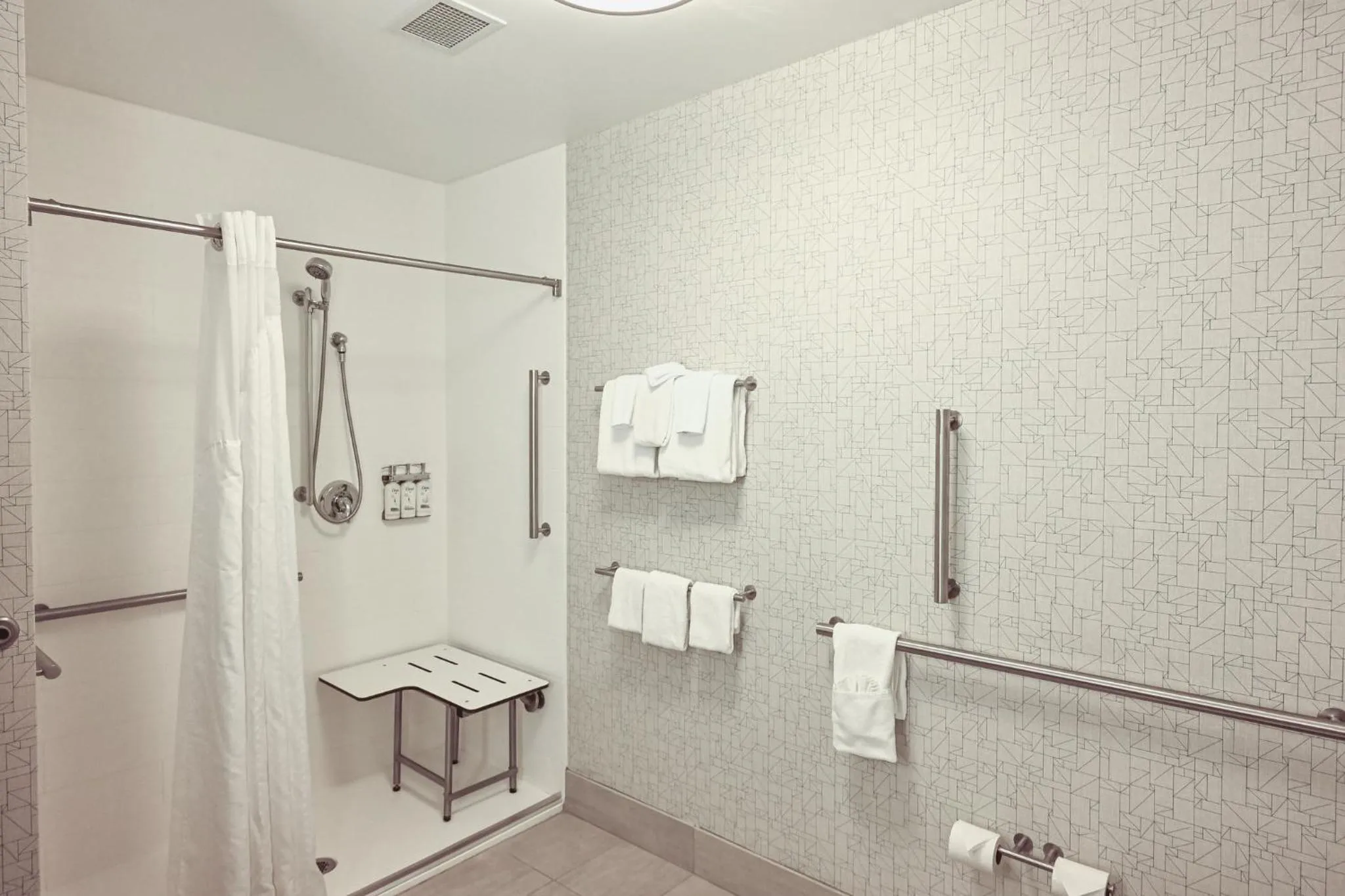 Photo of the whole room in Holiday Inn Express Houghton-Keweenaw by IHG