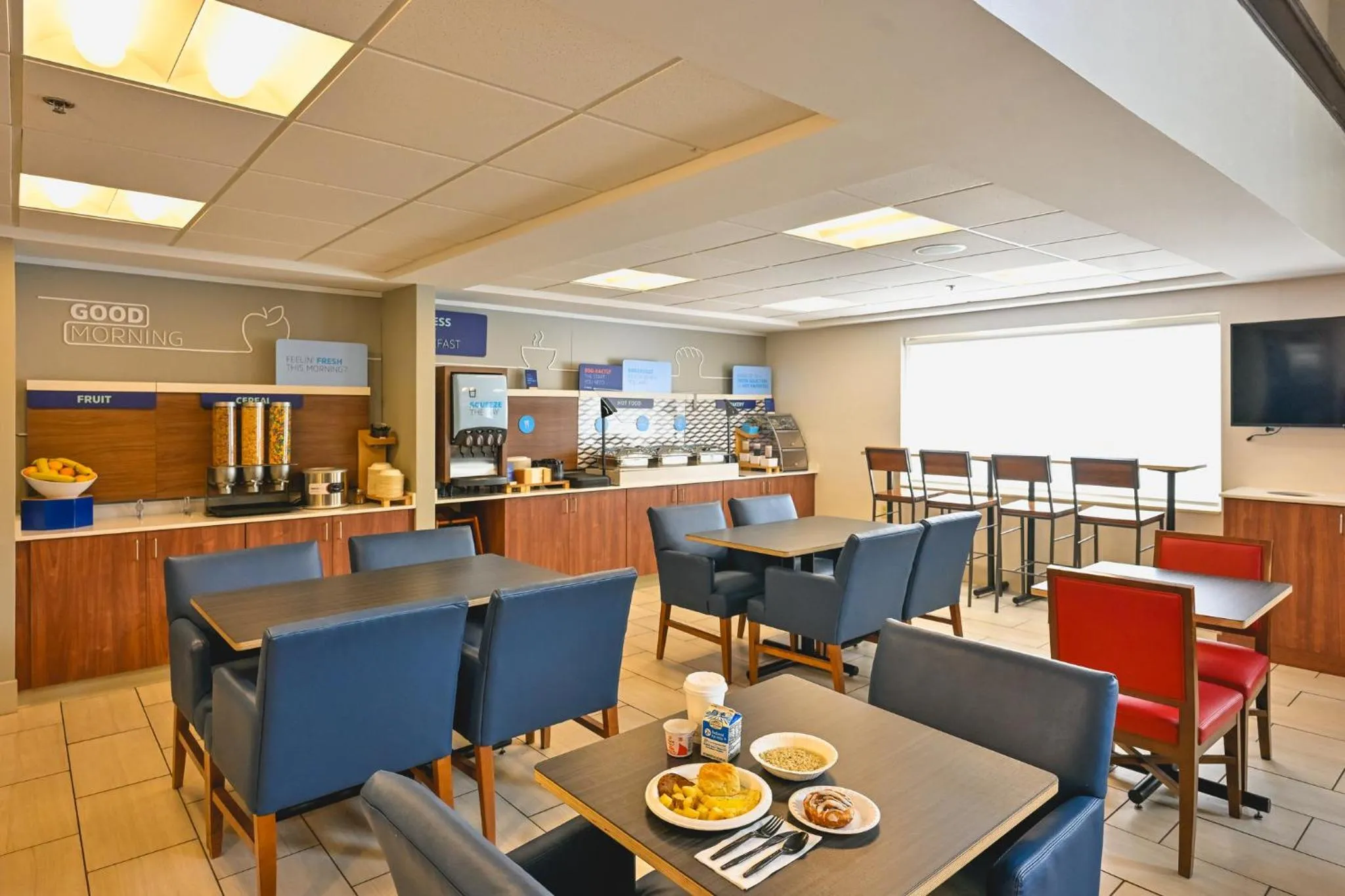 Breakfast in Holiday Inn Express Houghton-Keweenaw by IHG