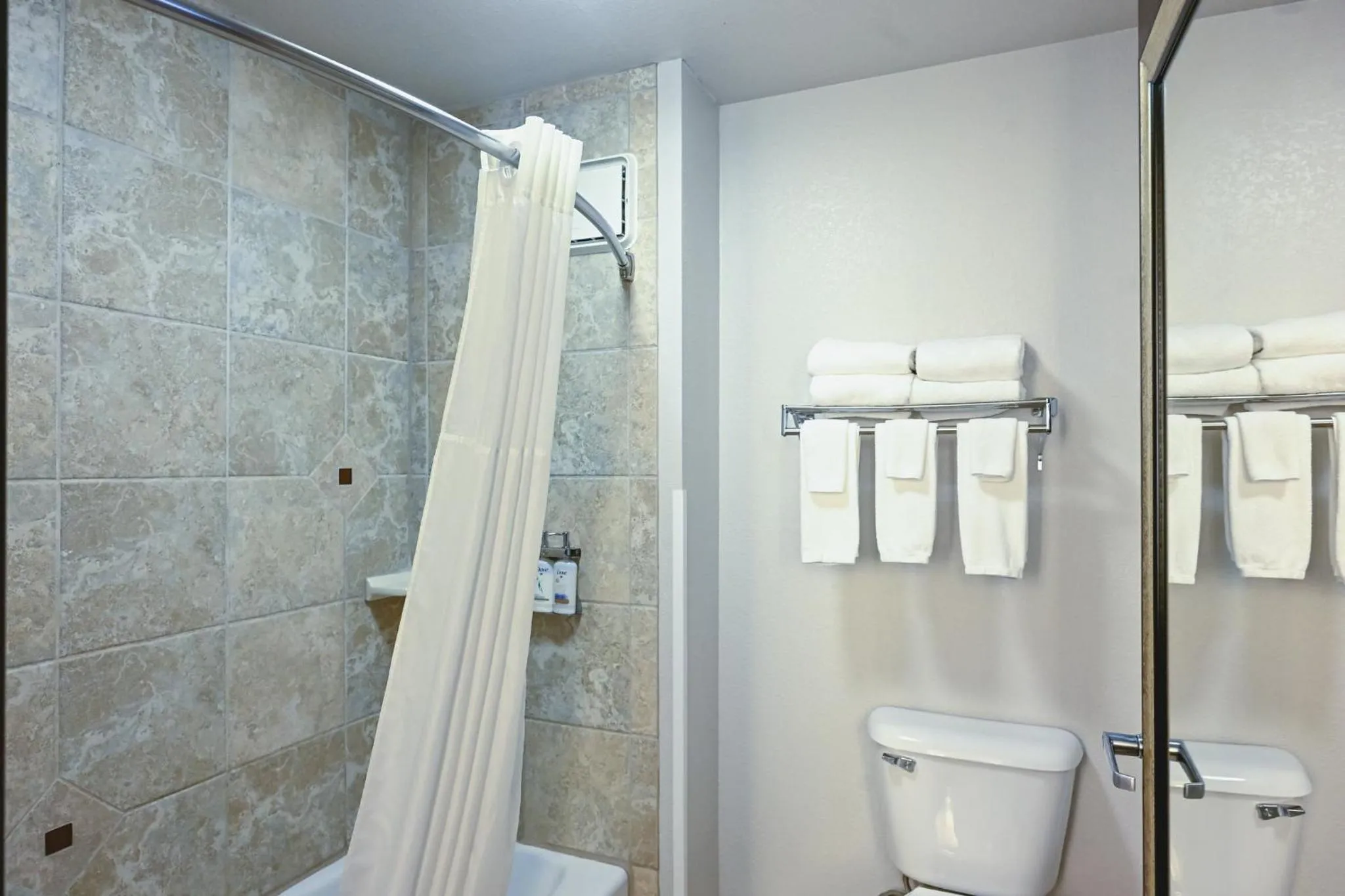 Photo of the whole room in Holiday Inn Express Houghton-Keweenaw by IHG