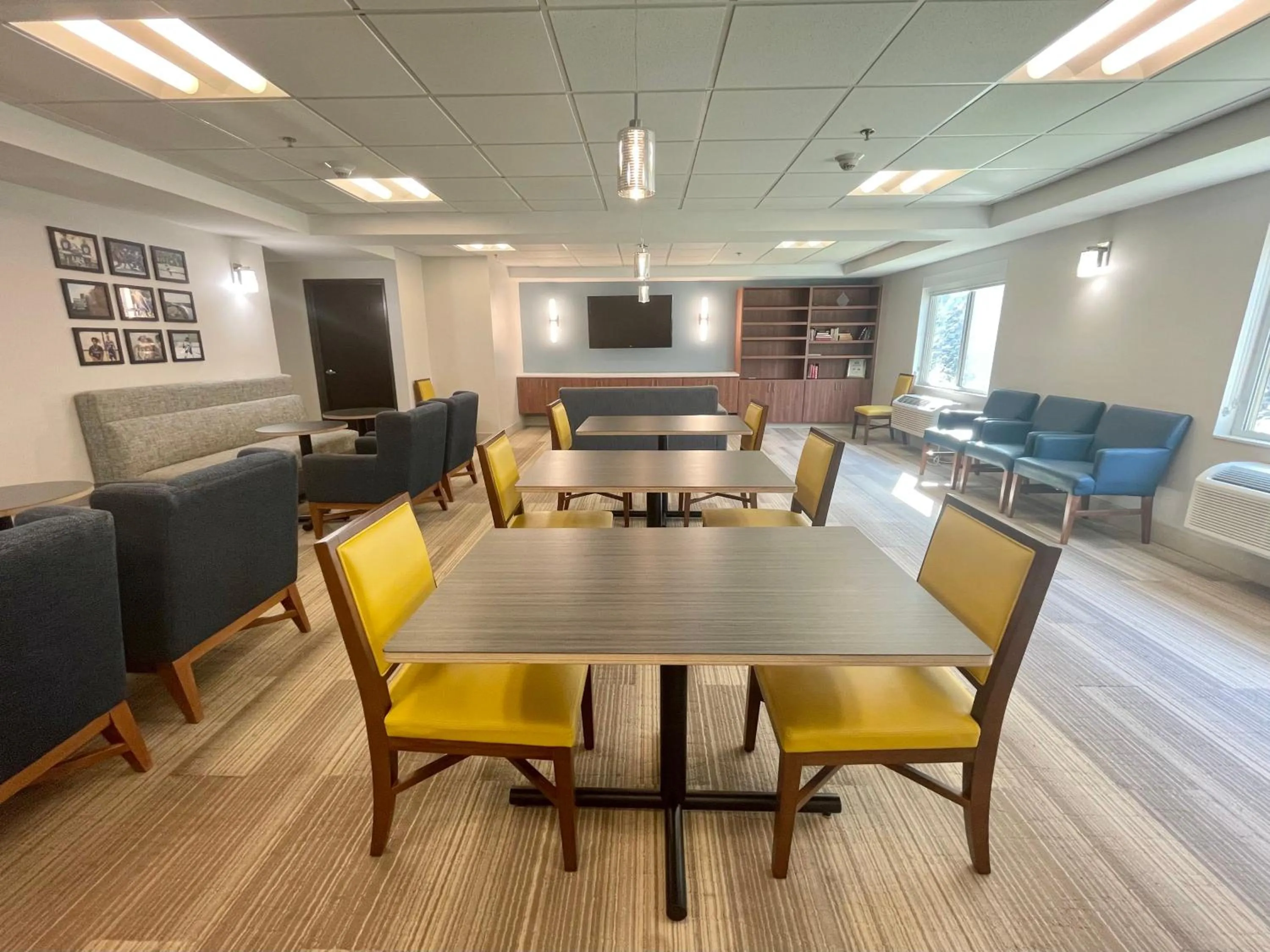 Meeting/conference room in Holiday Inn Express Houghton-Keweenaw by IHG