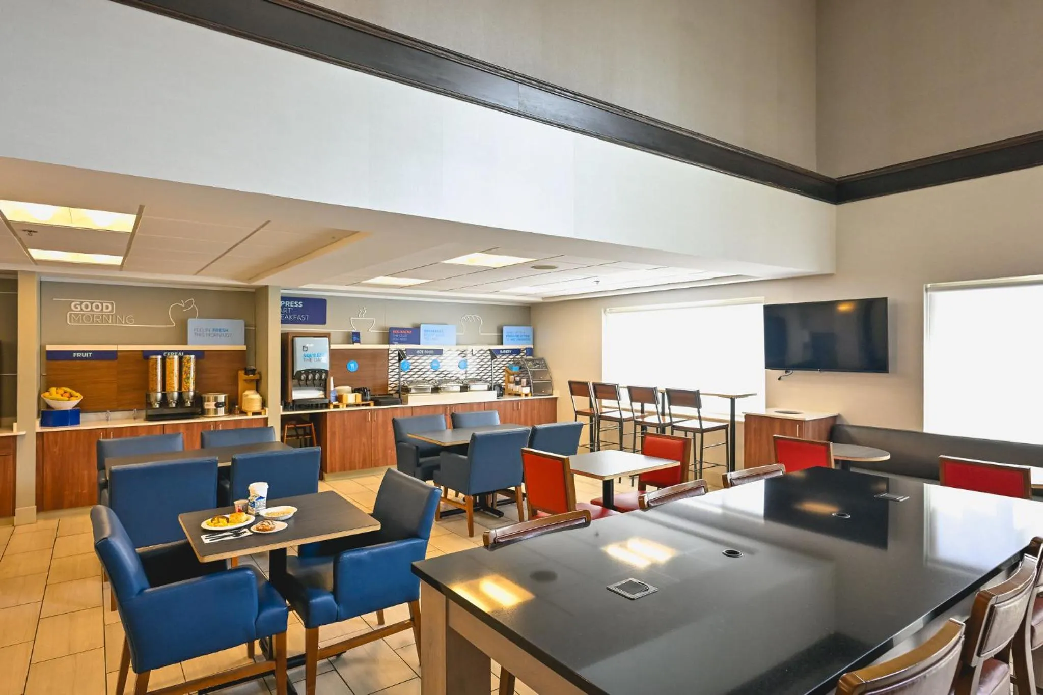 Breakfast in Holiday Inn Express Houghton-Keweenaw by IHG