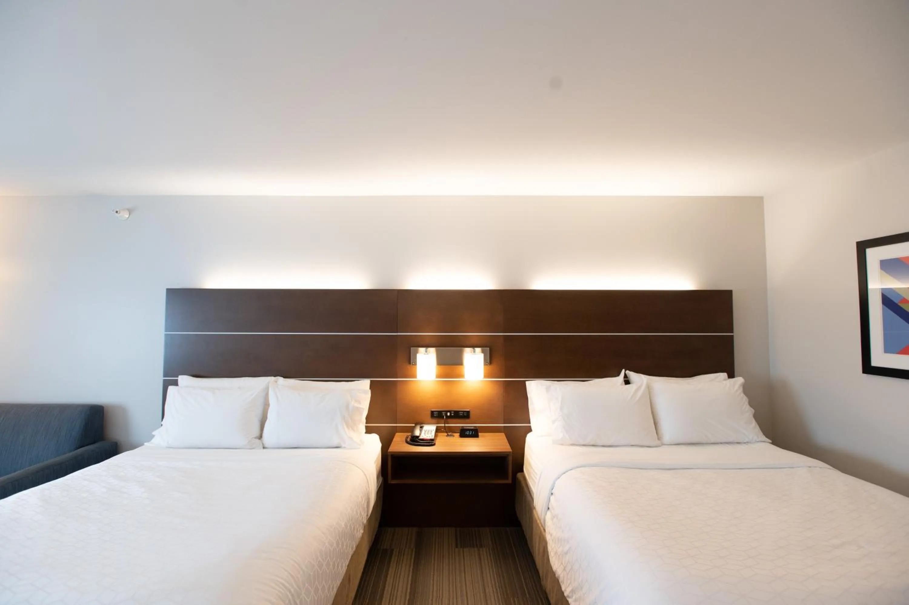 Bed in Holiday Inn Express Houghton-Keweenaw by IHG