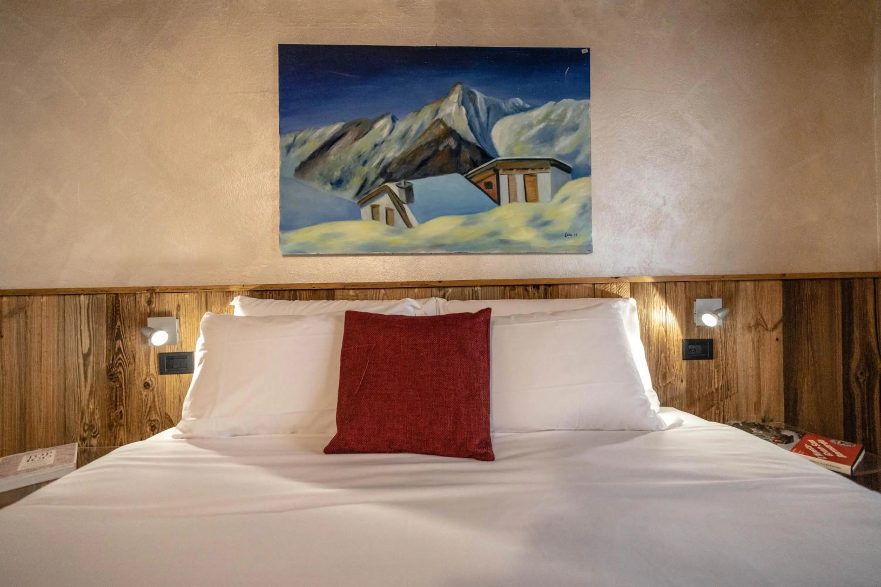 Bedroom, Bed in Hotel & Restaurant Le Charaban