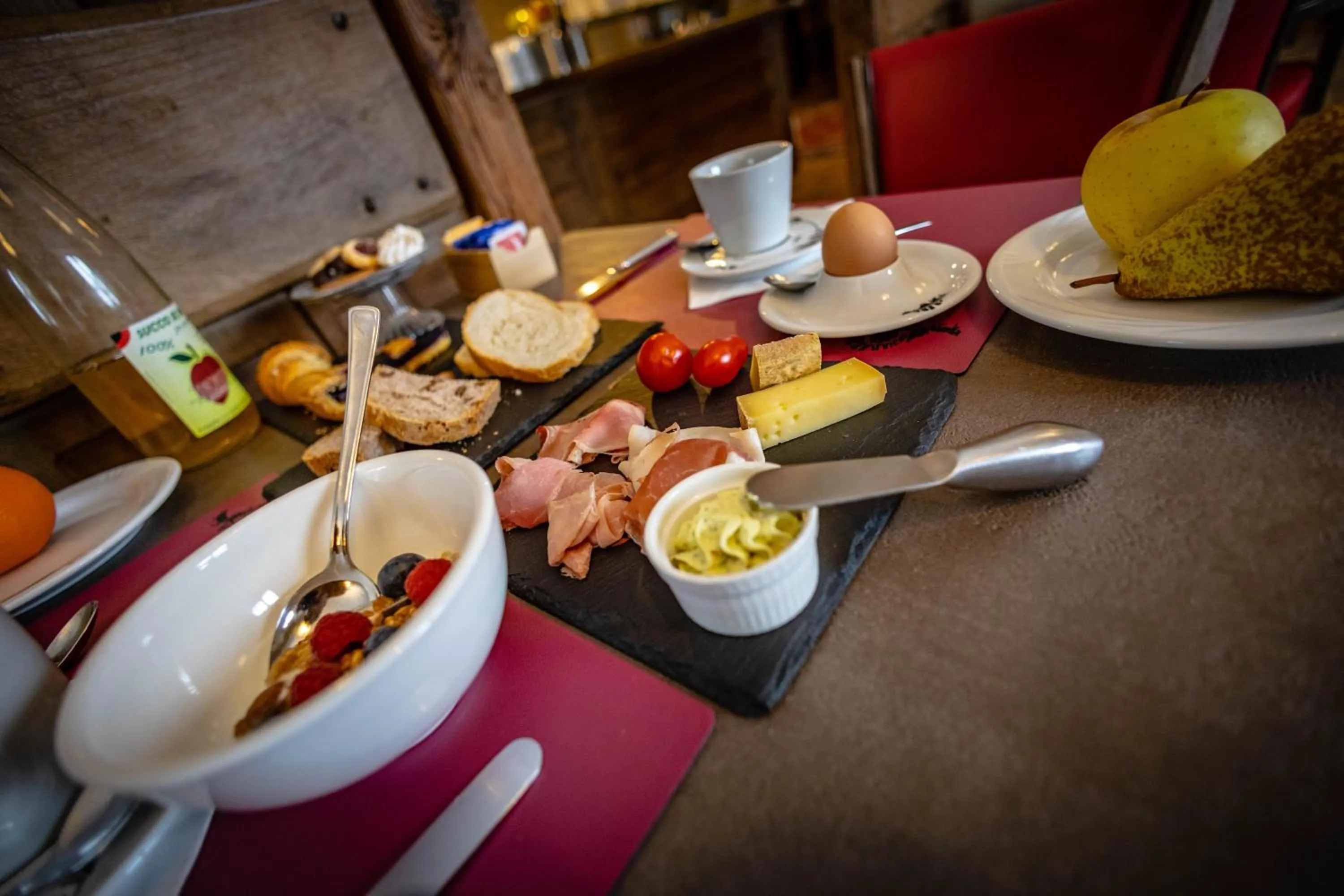 Breakfast in Hotel & Restaurant Le Charaban