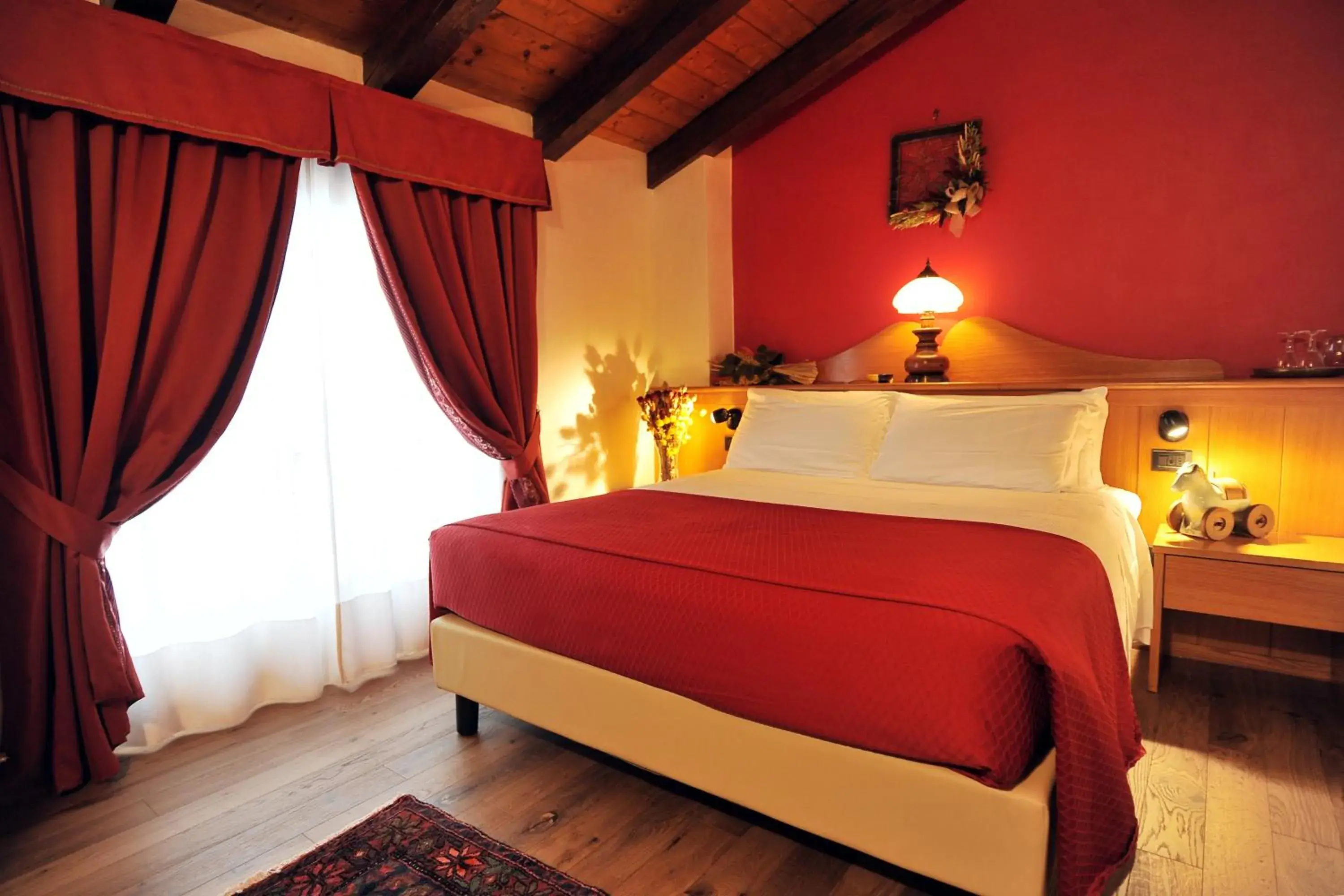 Double Room in Hotel & Restaurant Le Charaban Double Room in Hotel & Restaurant Le Charaban