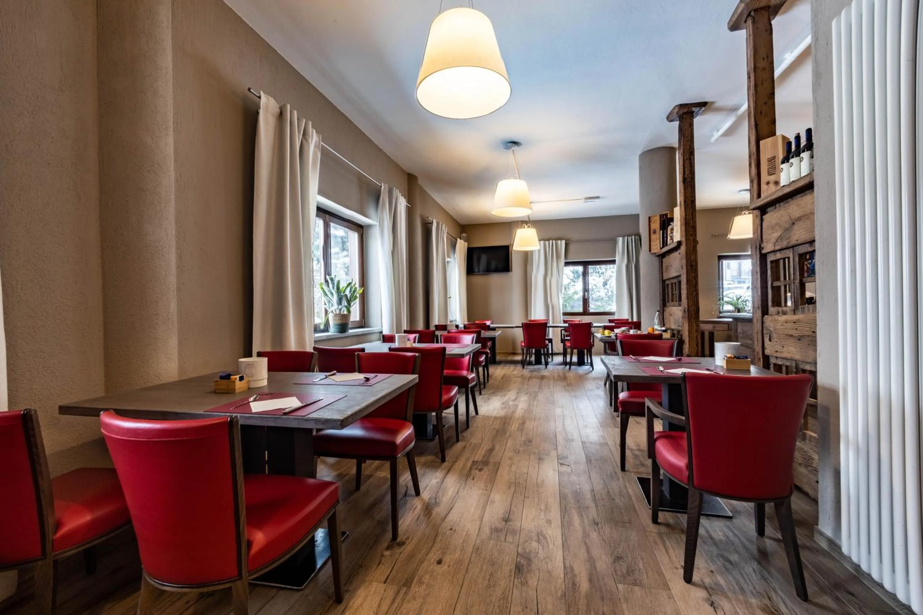 Breakfast in Hotel & Restaurant Le Charaban