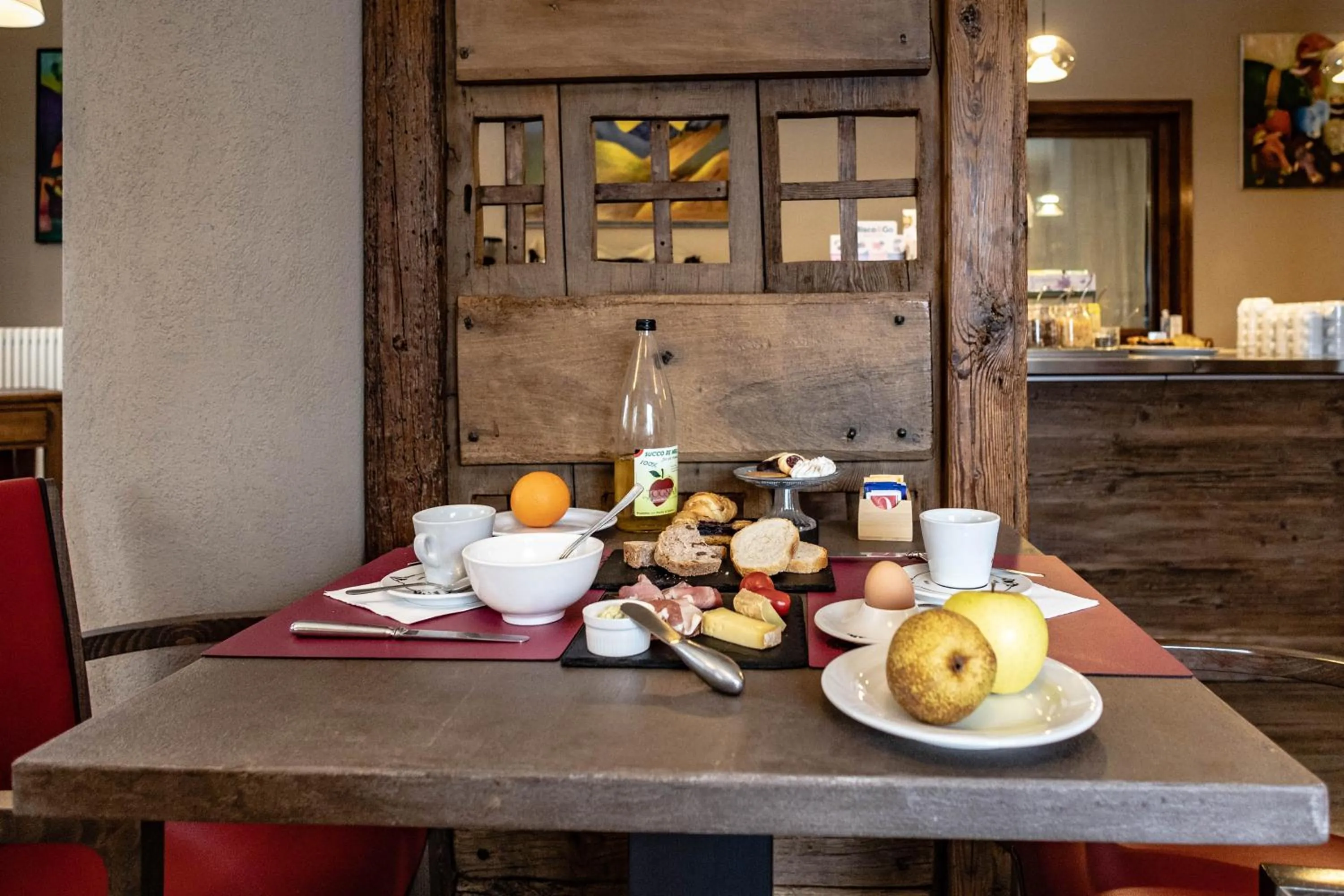 Breakfast in Hotel & Restaurant Le Charaban