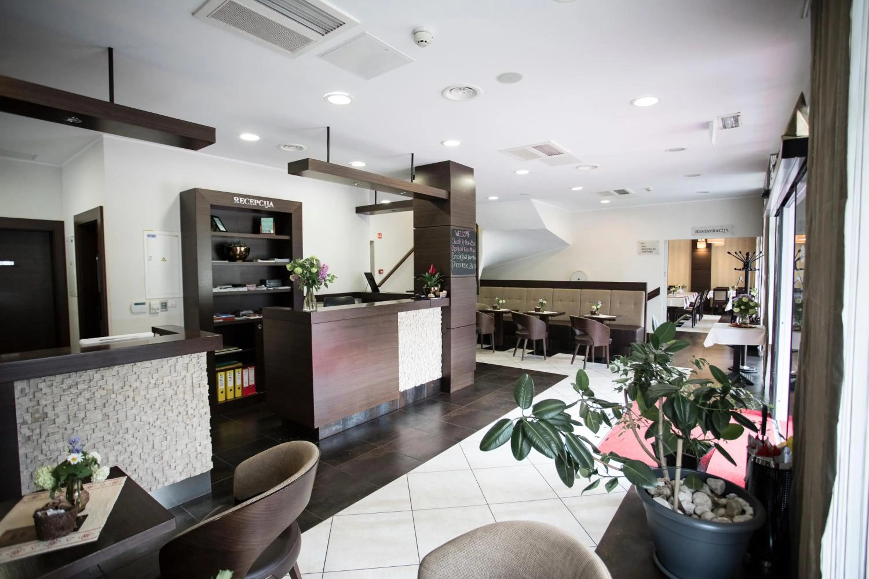 Communal lounge/ TV room in Hotel Mangart