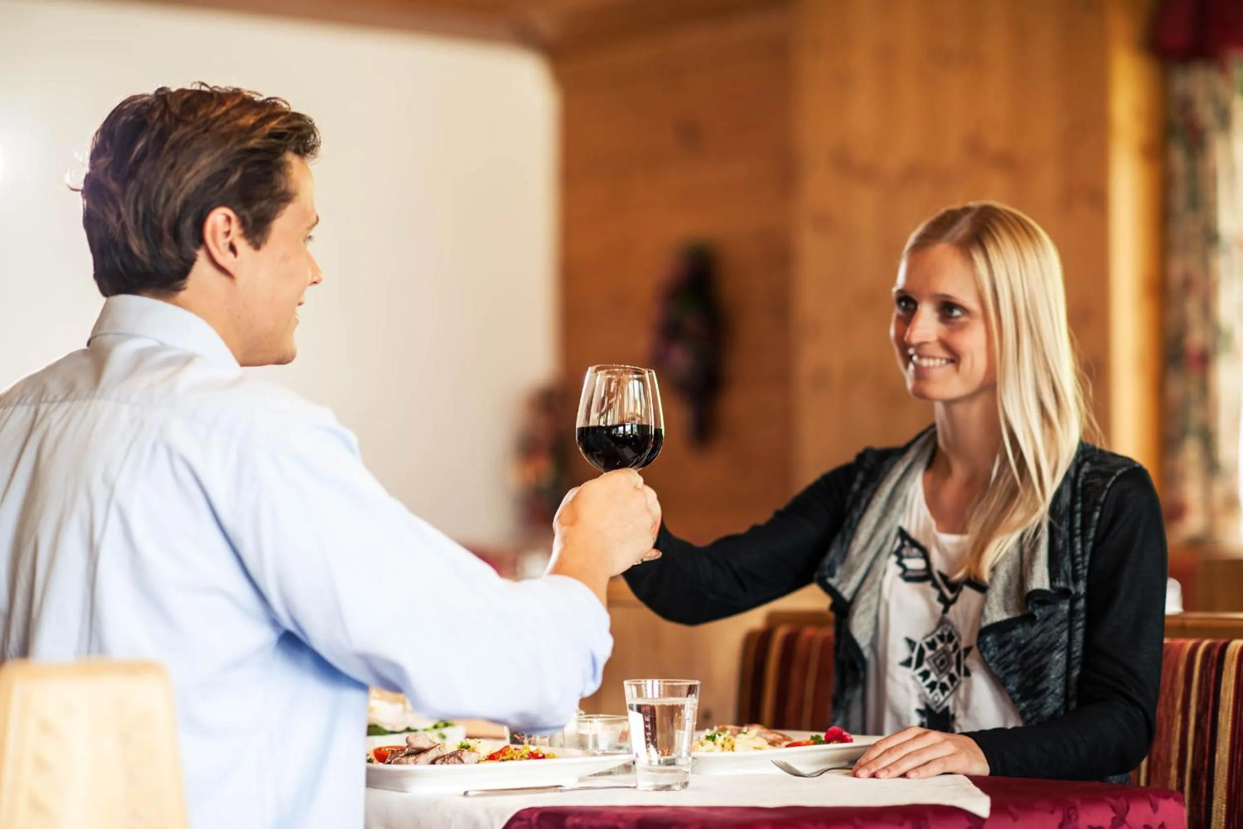 People in Hotel Steuxner