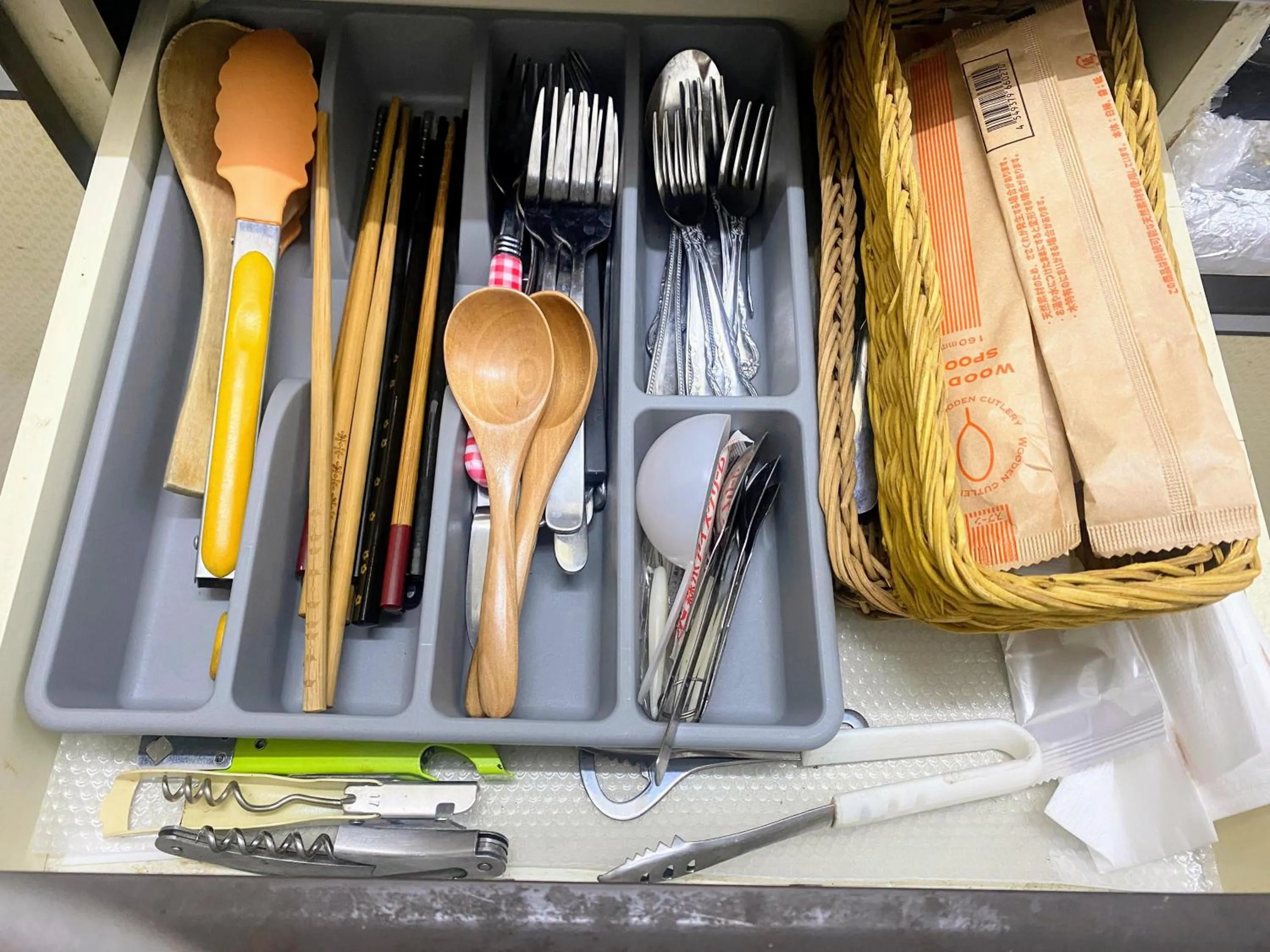 Communal kitchen in Bonfire Hostel Osaka