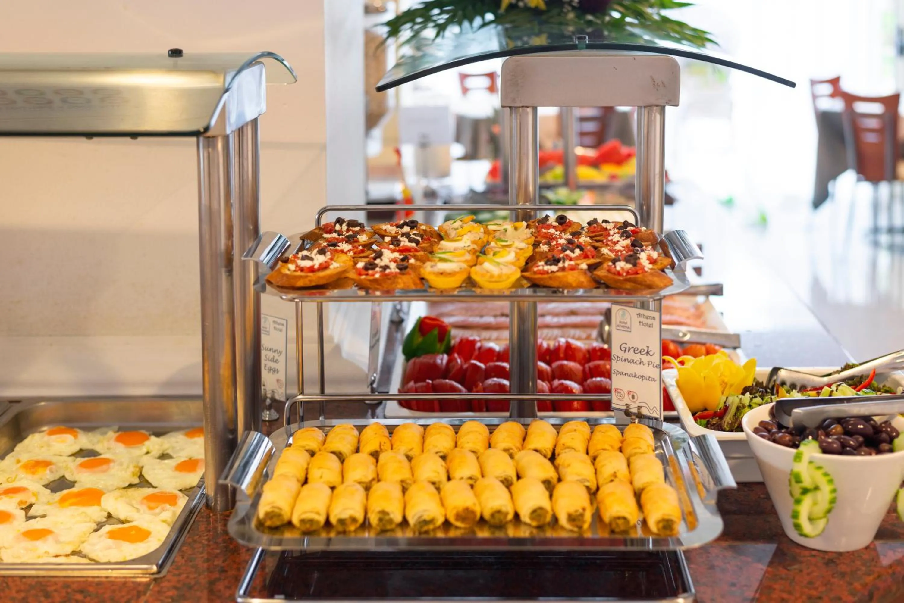 Restaurant/places to eat in Athena Hotel