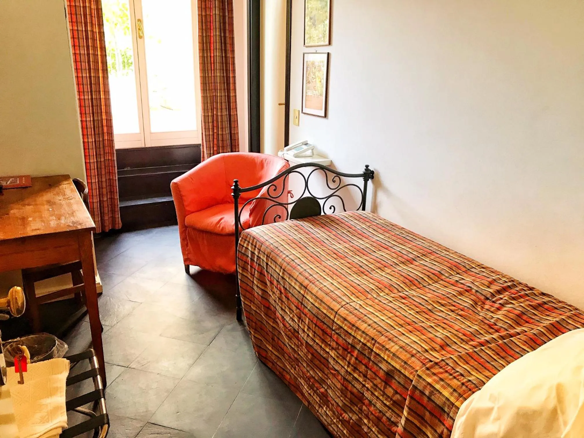 Bed in Hotel Beau Rivage