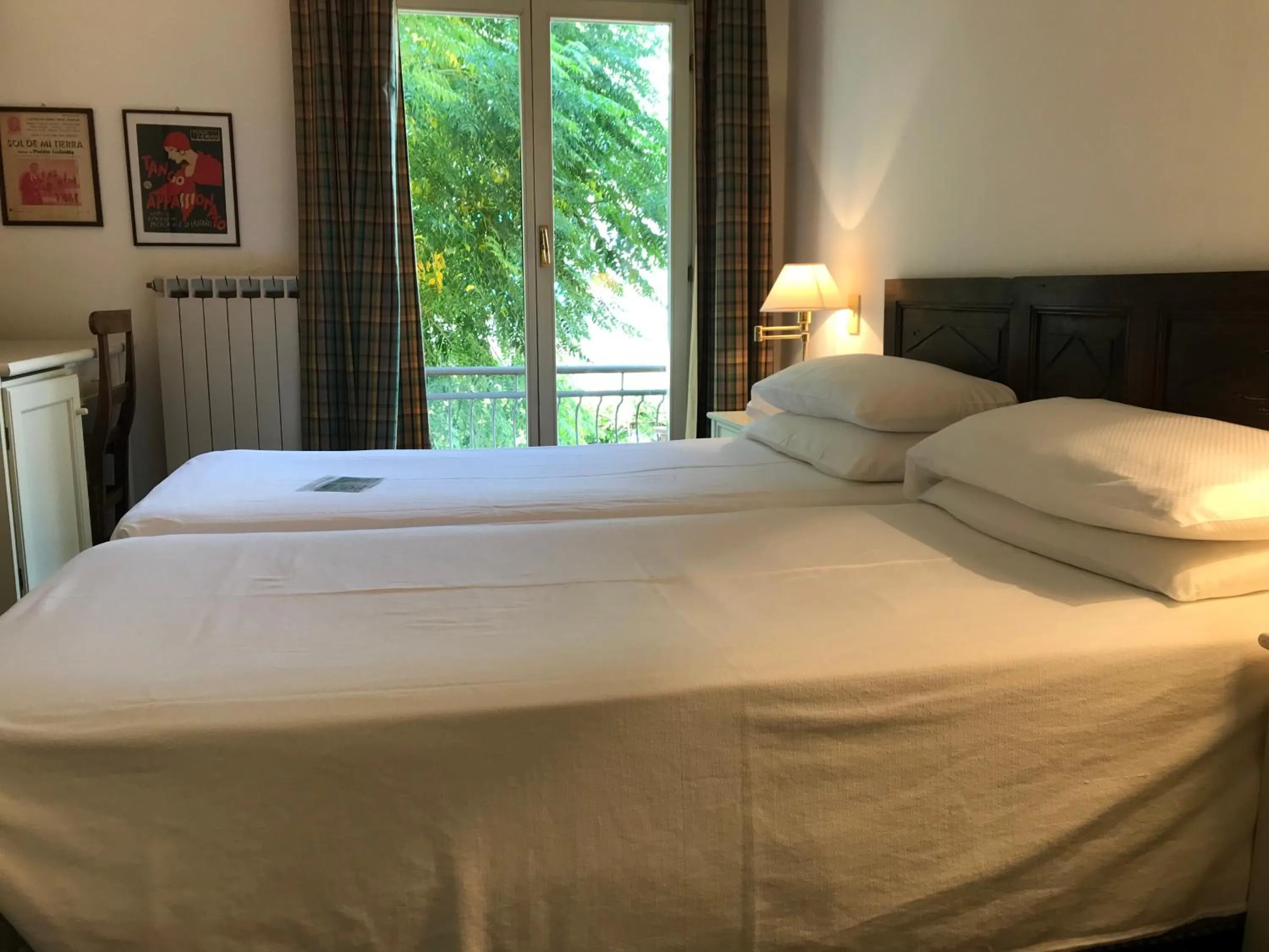 Photo of the whole room, Bed in Hotel Beau Rivage