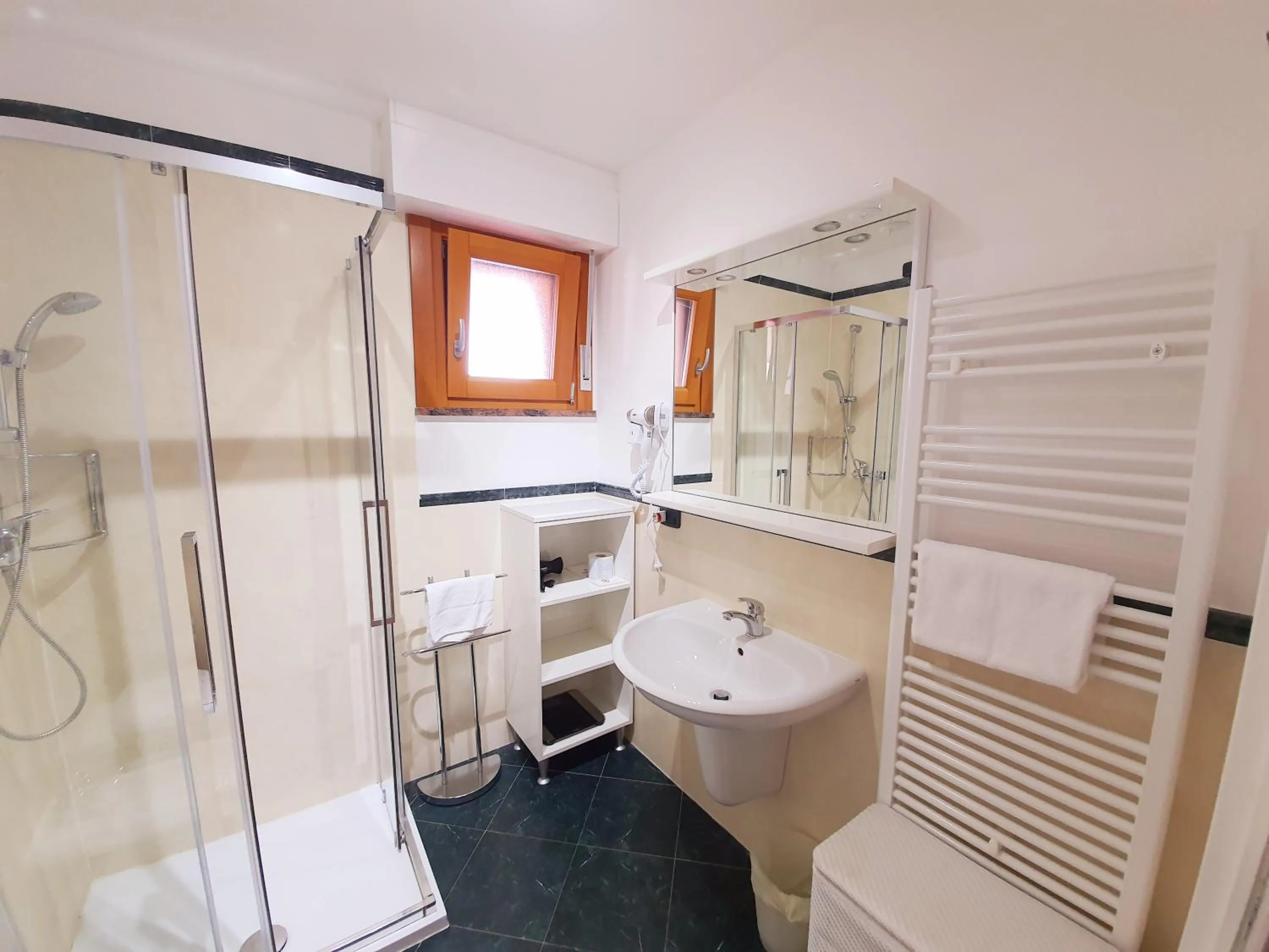 Bathroom in Aparthotel Capitol