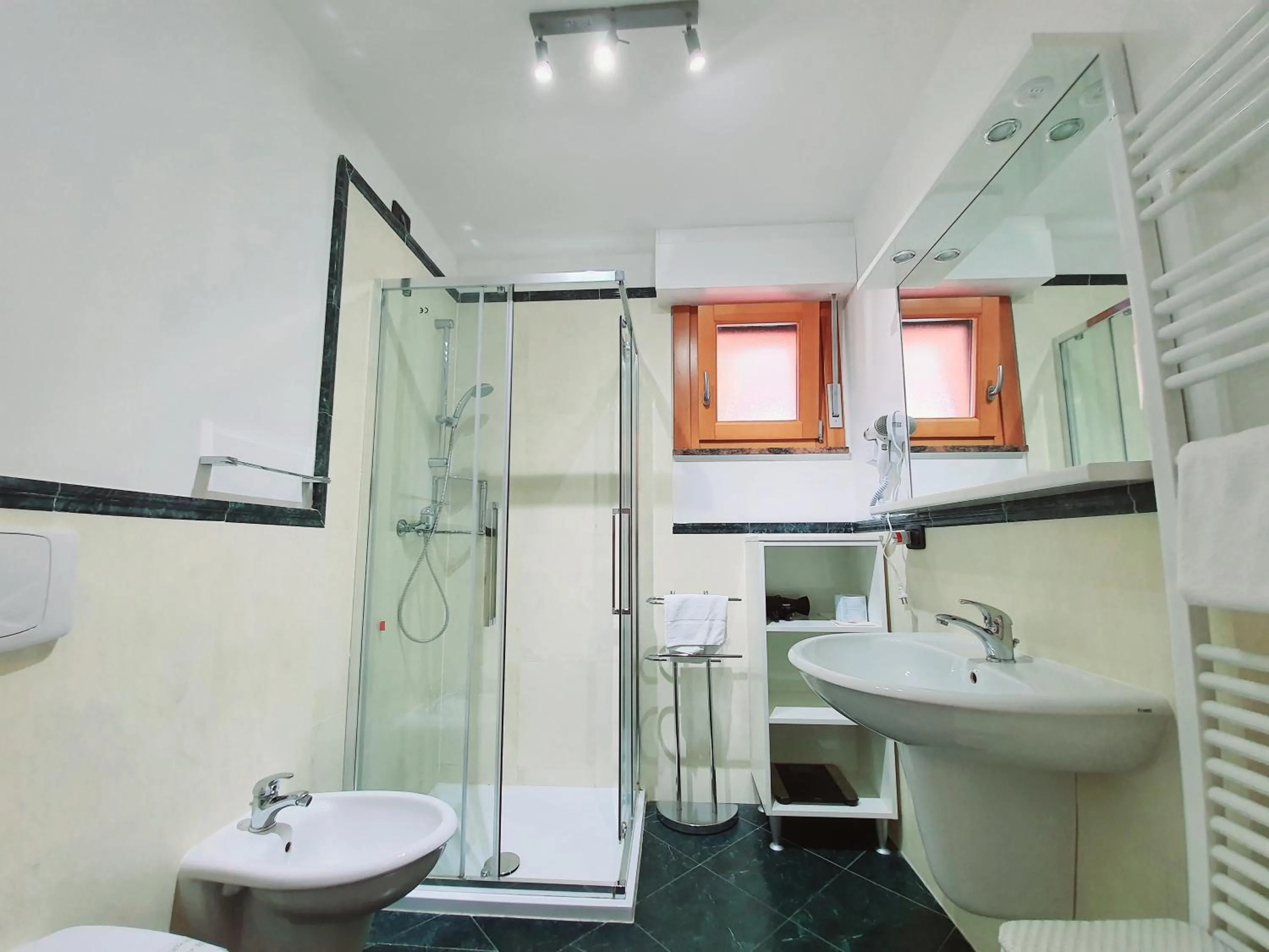 Bathroom in Aparthotel Capitol