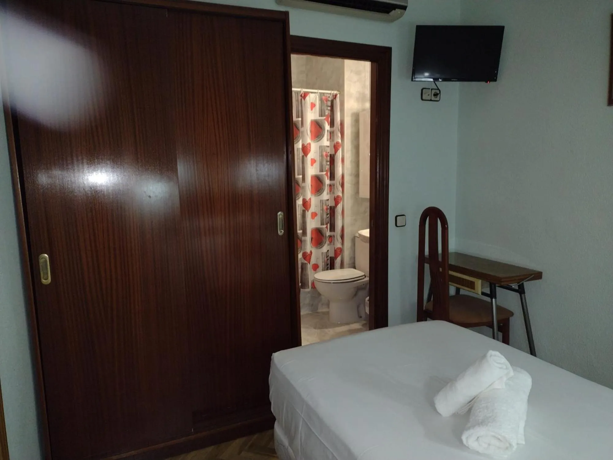 Photo of the whole room, Bed in Hostal Sardinero