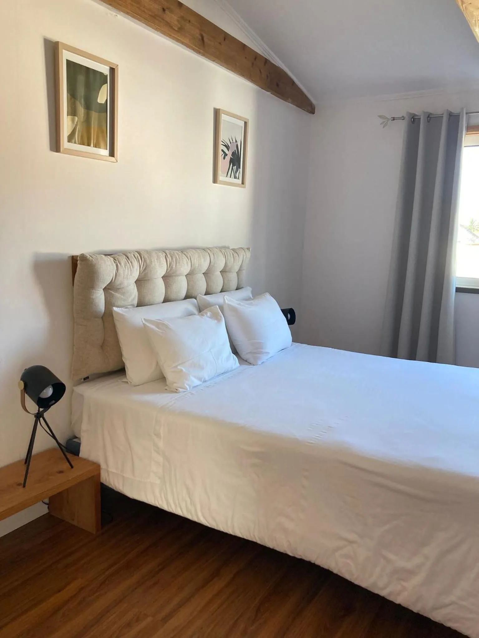 Bed in Porto Pim Guest House