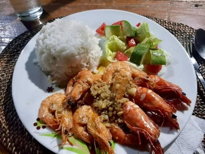 Food in White Beach Front and Cottages