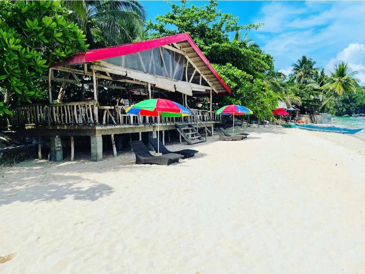 Restaurant/places to eat in White Beach Front and Cottages