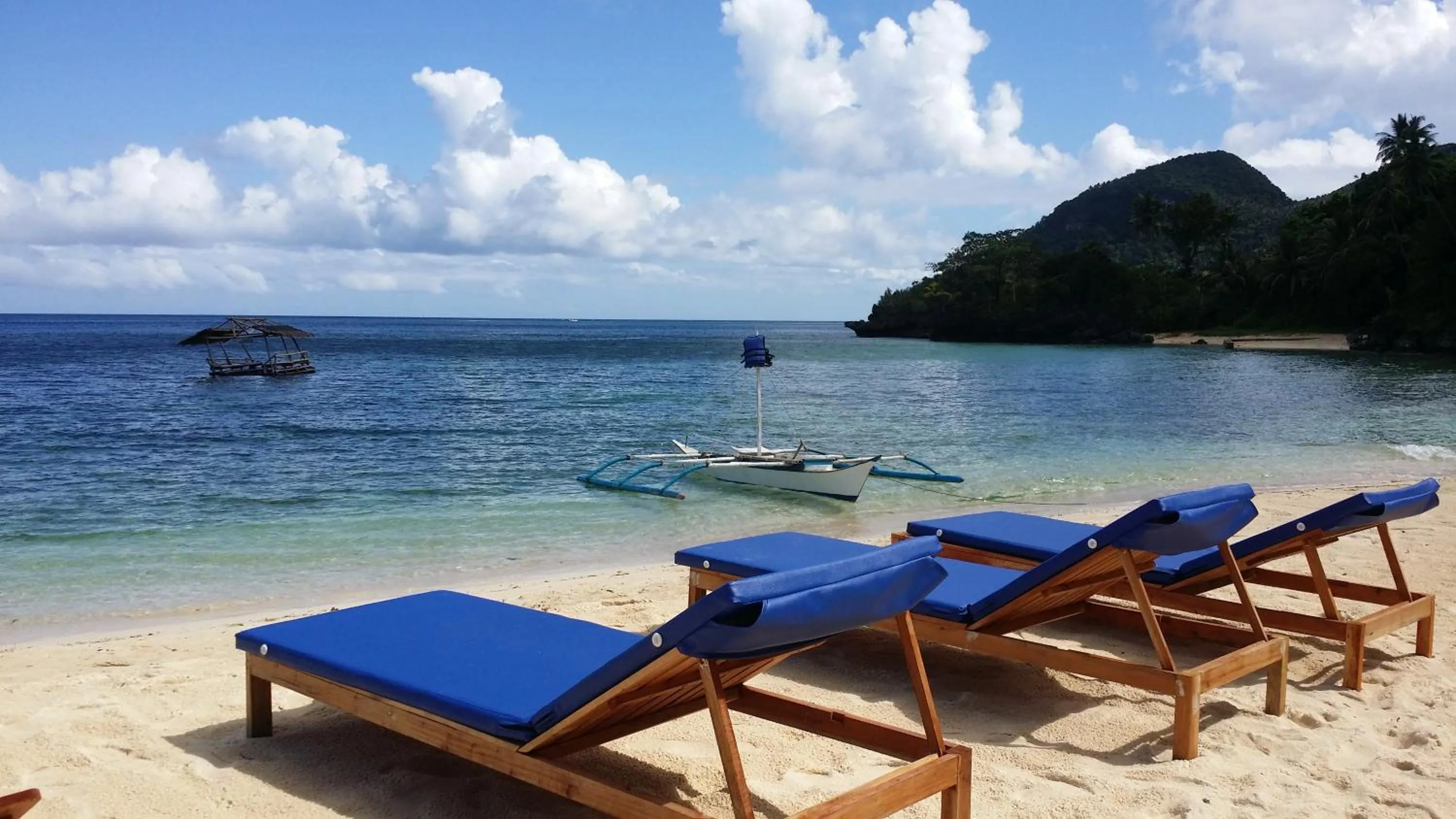 Natural landscape in White Beach Front and Cottages