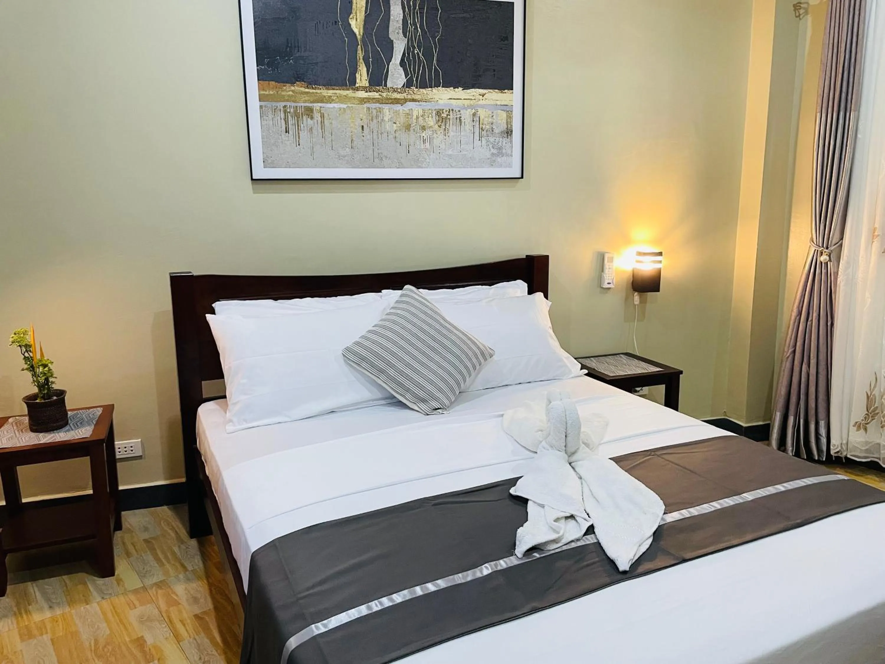 Bed in White Beach Front and Cottages