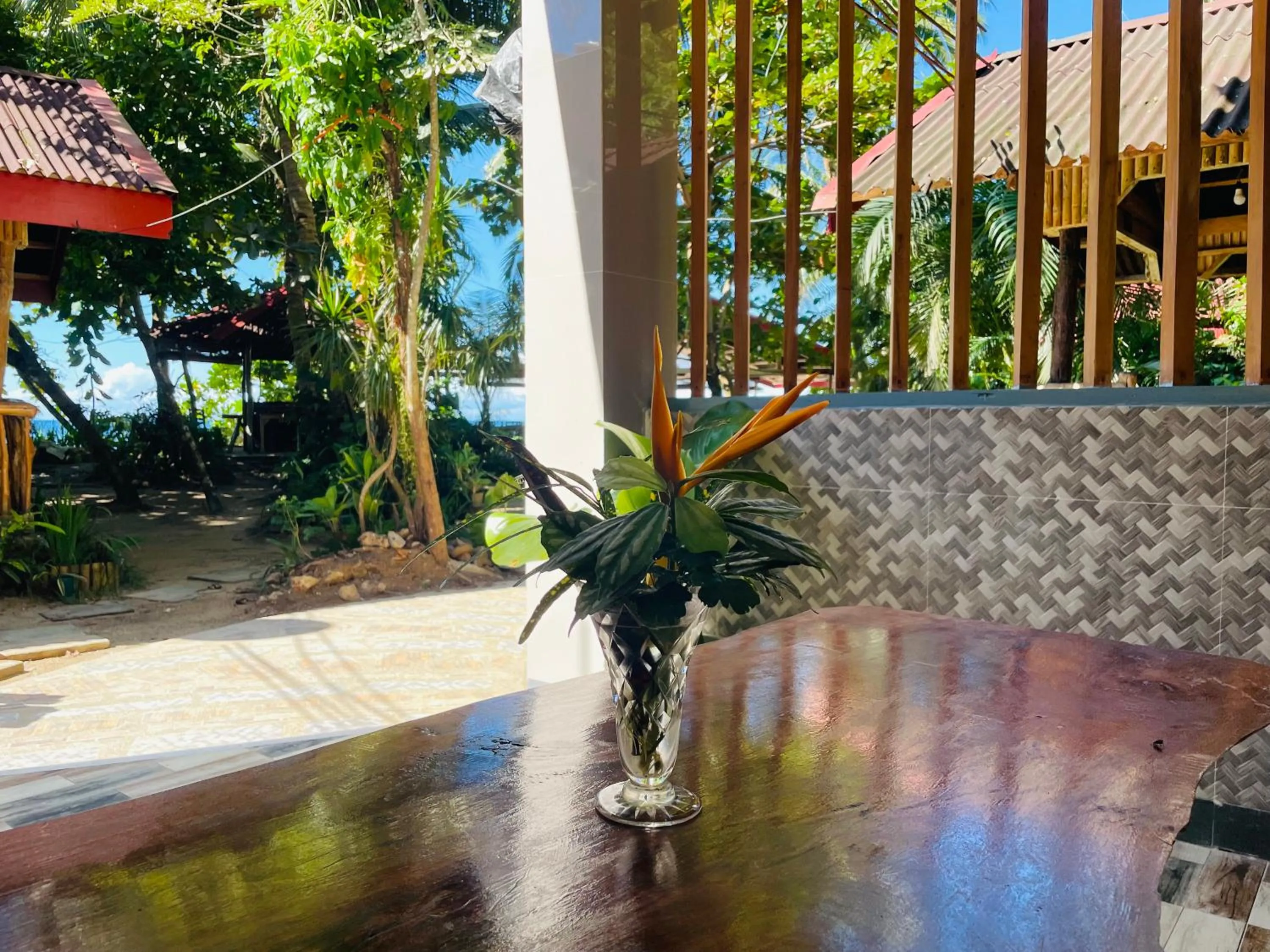 Property building in White Beach Front and Cottages