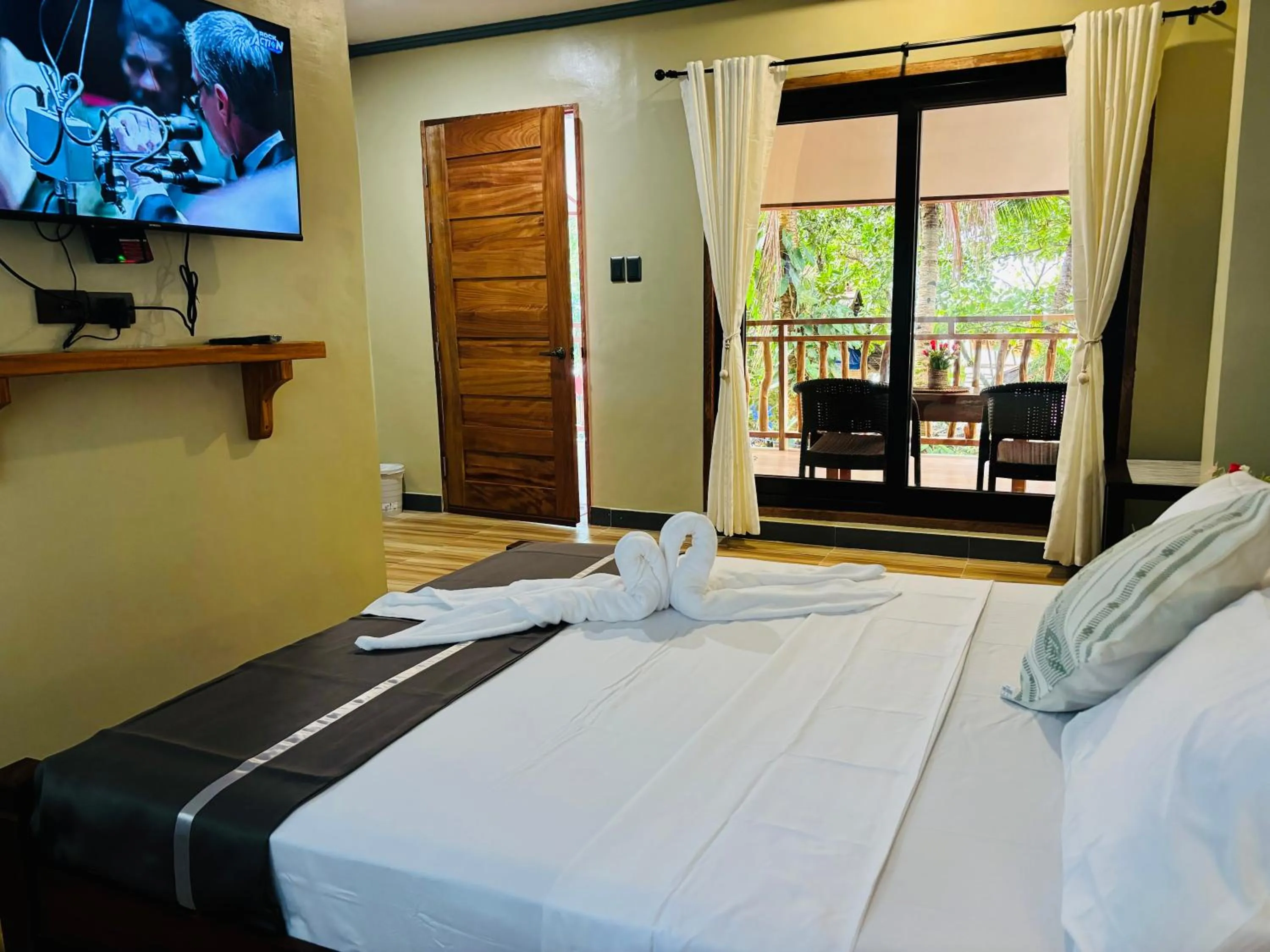 Bed in White Beach Front and Cottages