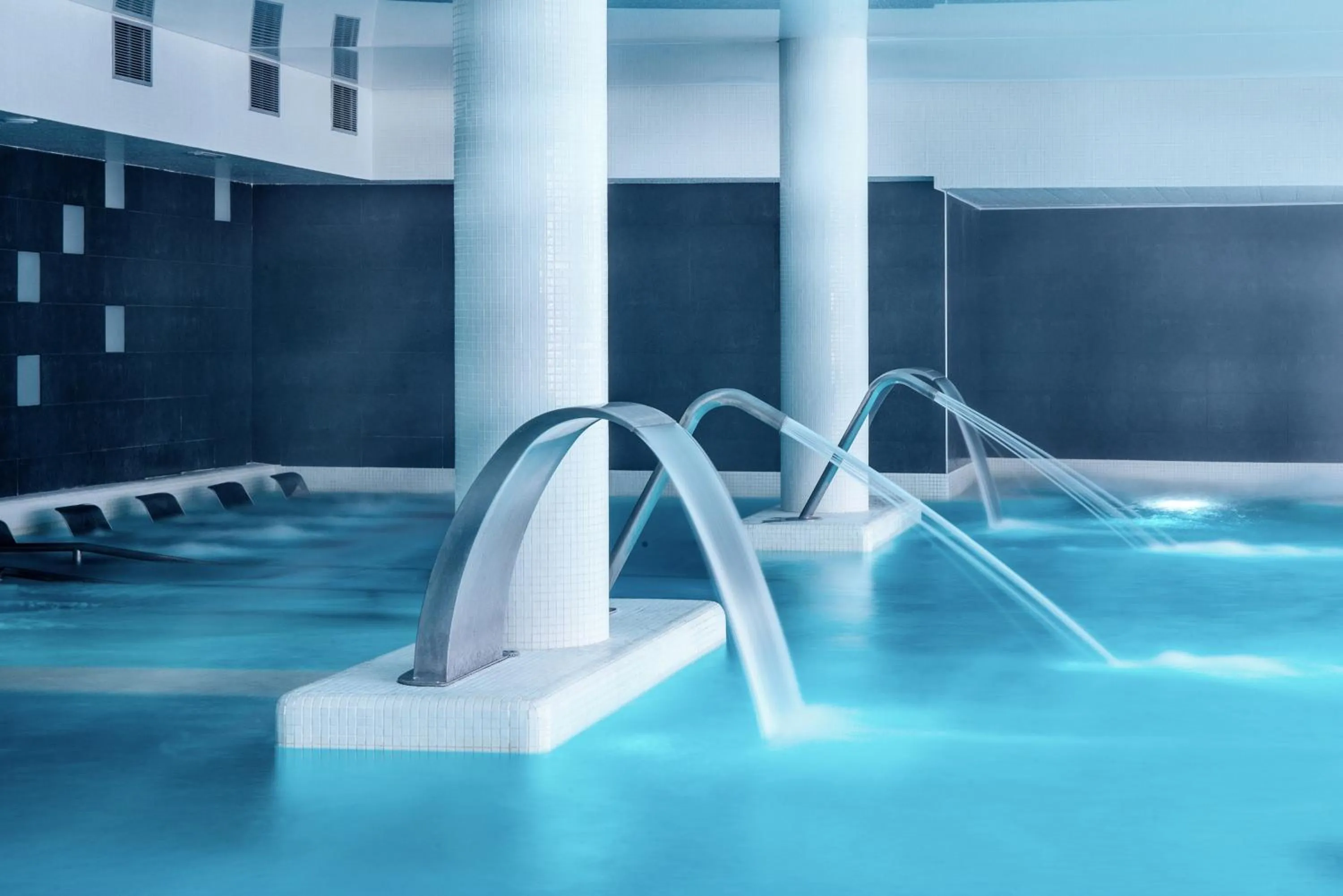 Swimming pool in Hotel Balneario Alhama de Aragón