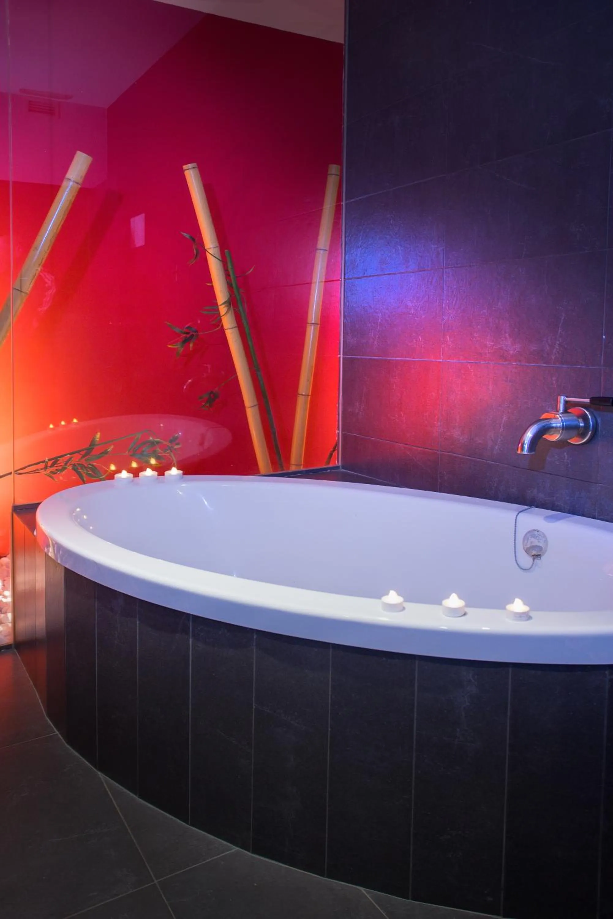 Hot Spring Bath in Hotel Balneario Alhama de Aragón