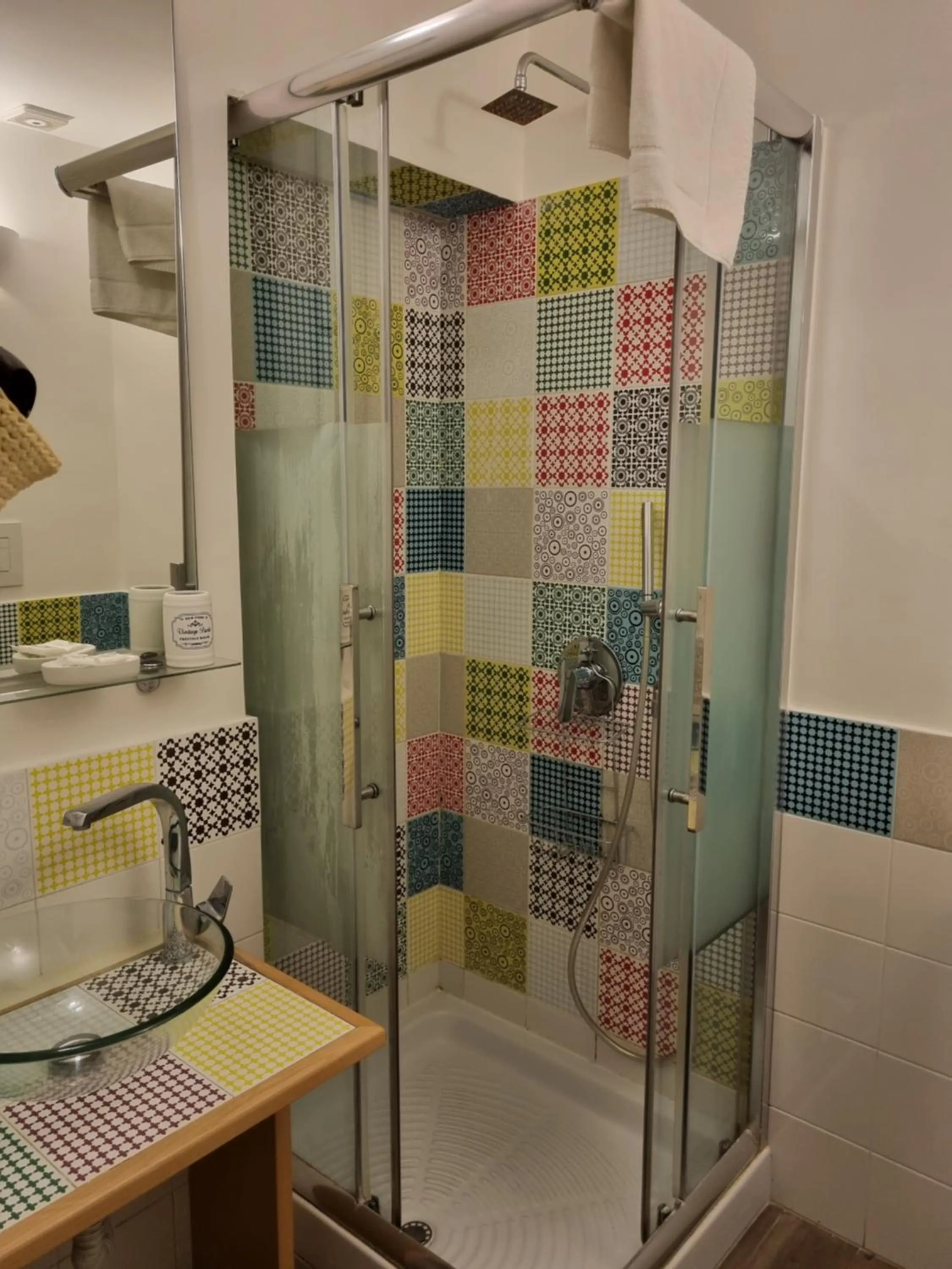 Shower in B&B Il Conservatorio
