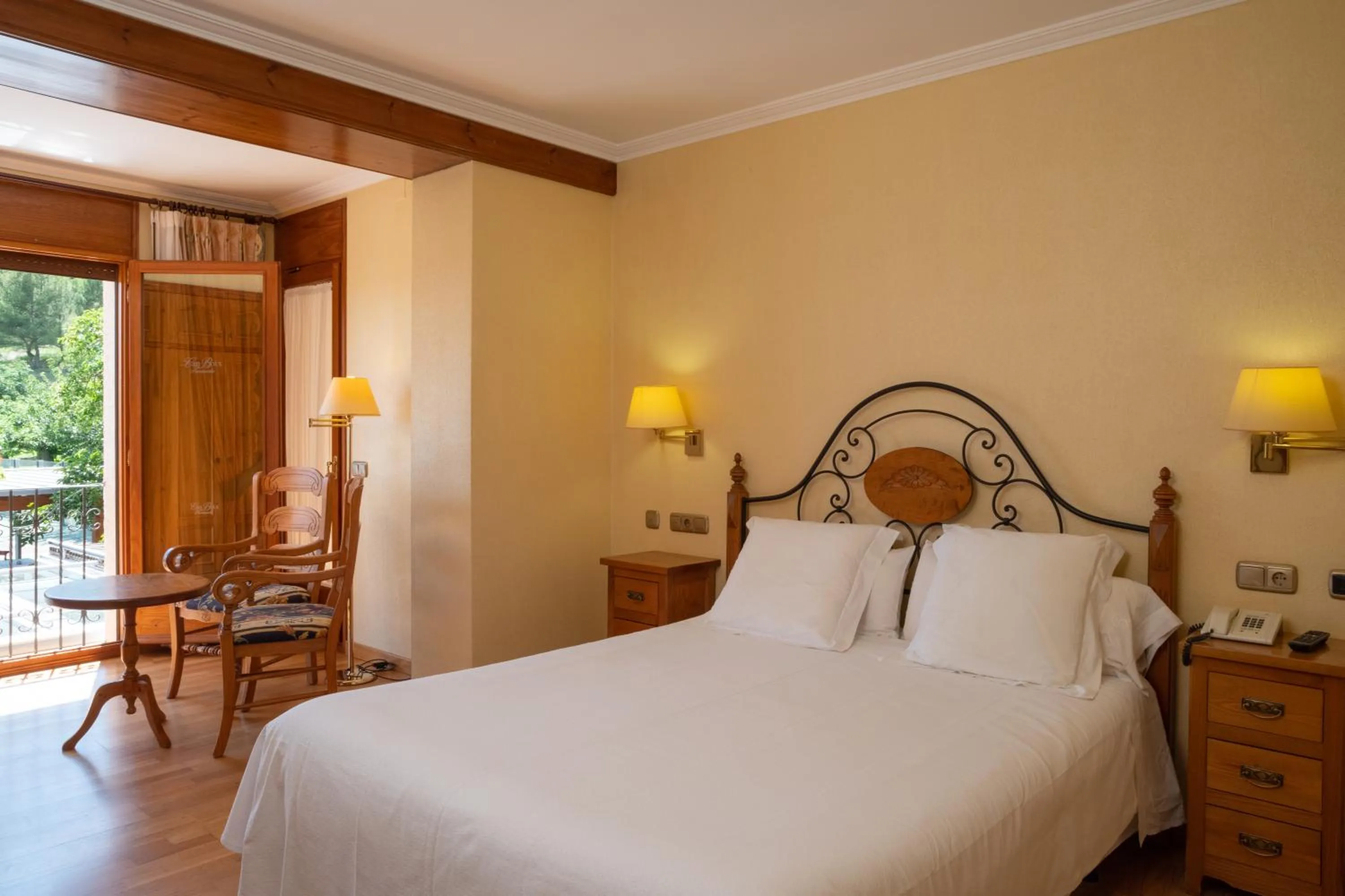 Photo of the whole room, Bed in Hotel Can Boix de Peramola