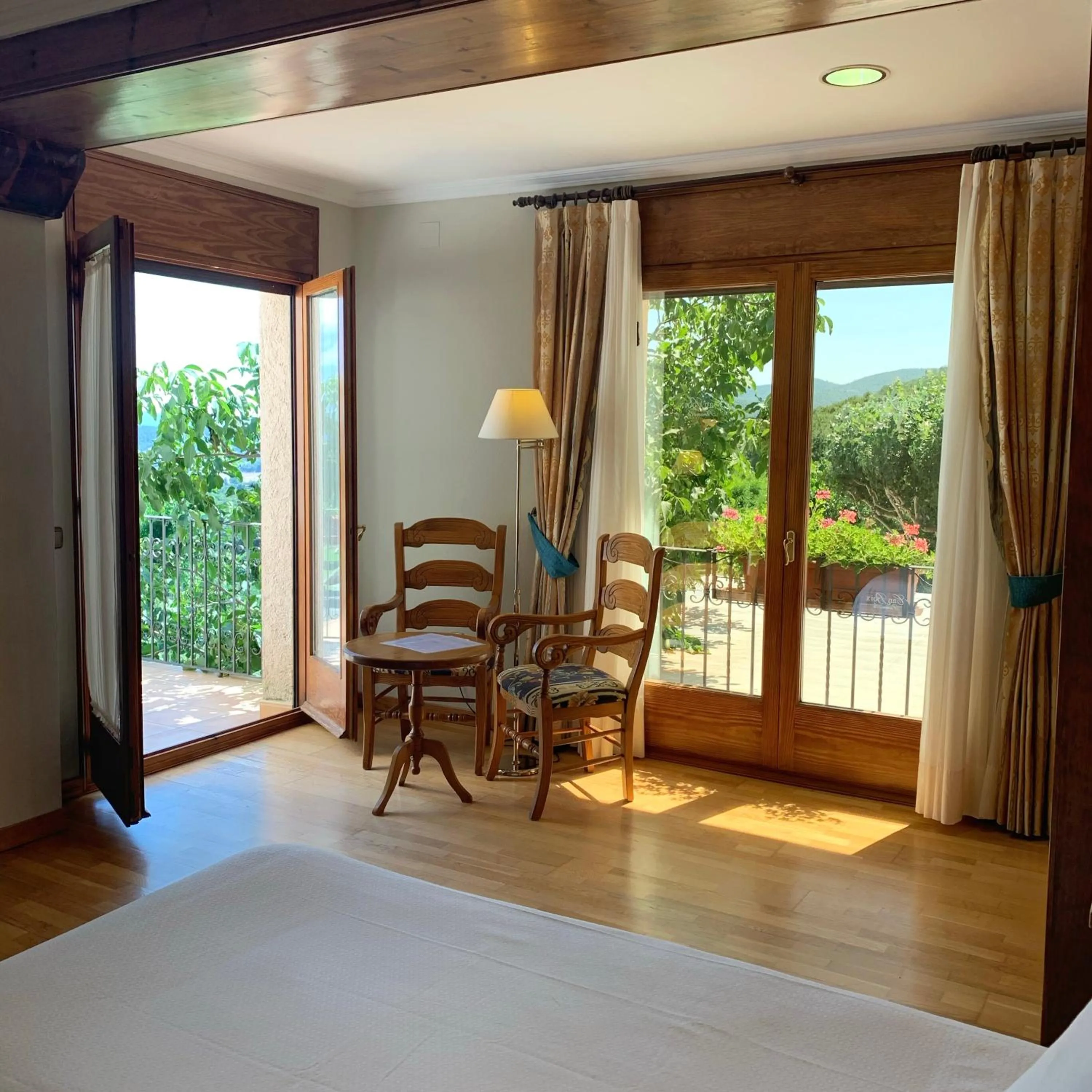 Living room in Hotel Can Boix de Peramola