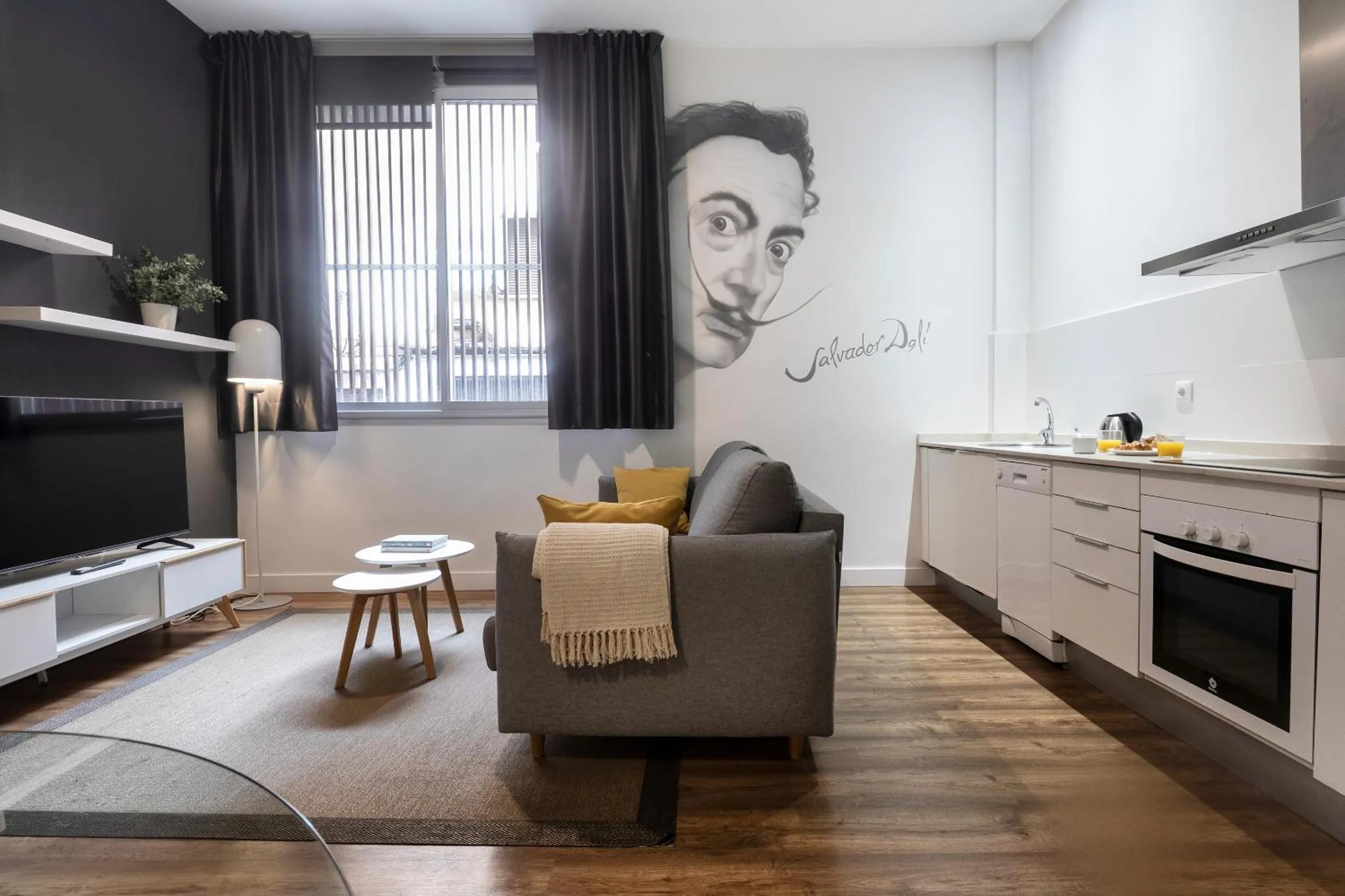 TV and multimedia in Feelathome Poblenou Beach Apartments