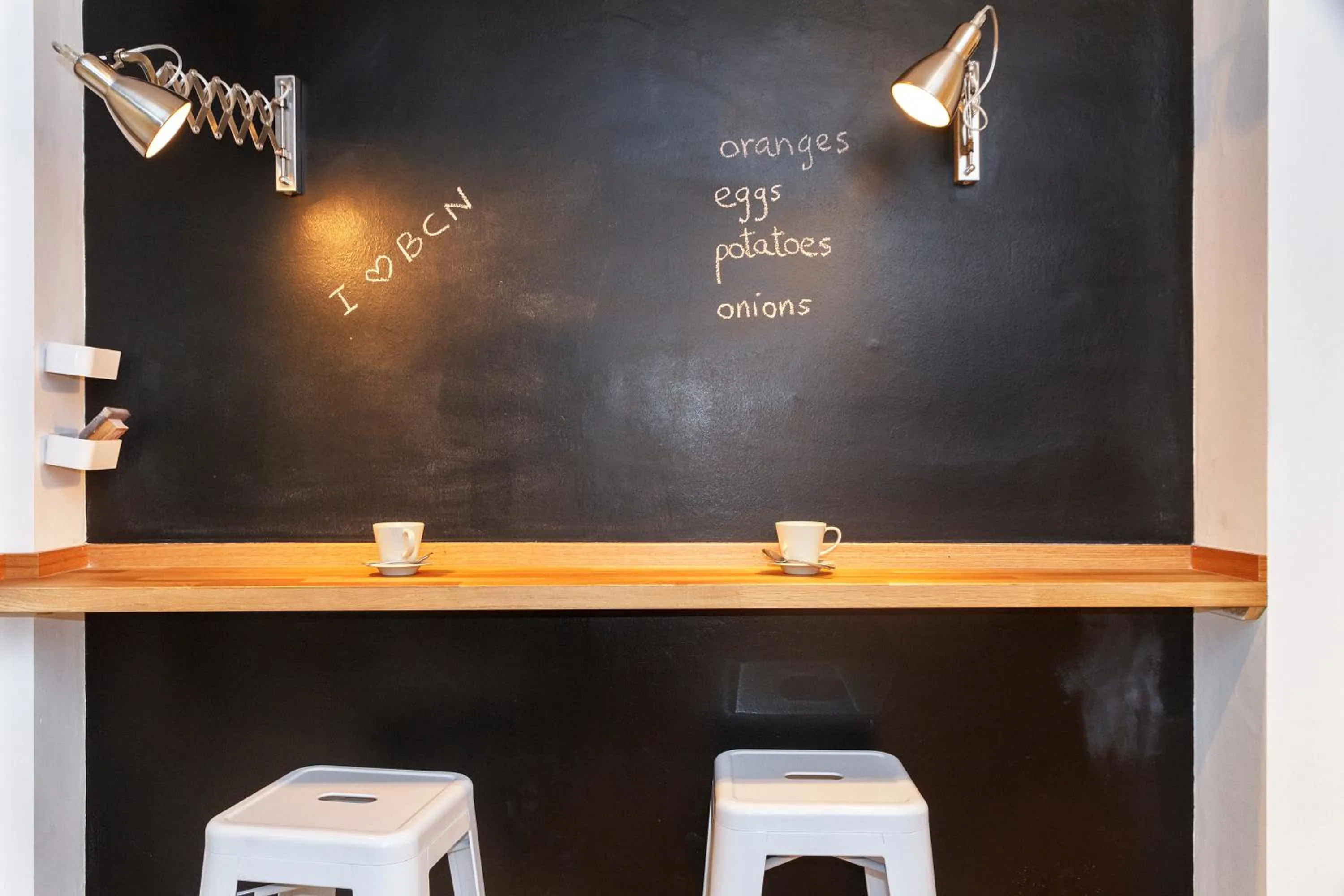 Kitchen or kitchenette in Feelathome Poblenou Beach Apartments