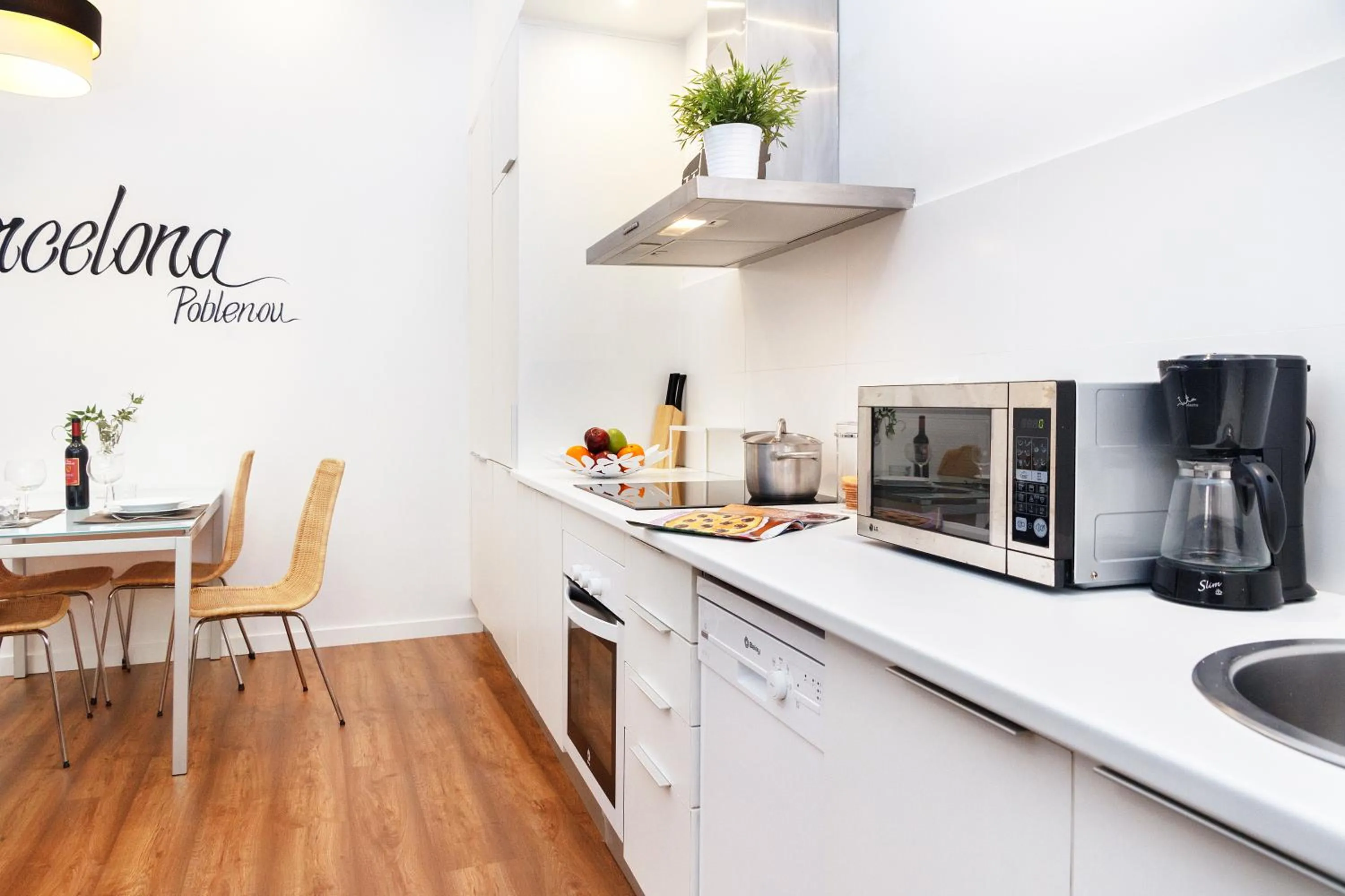 Coffee/tea facilities in Feelathome Poblenou Beach Apartments