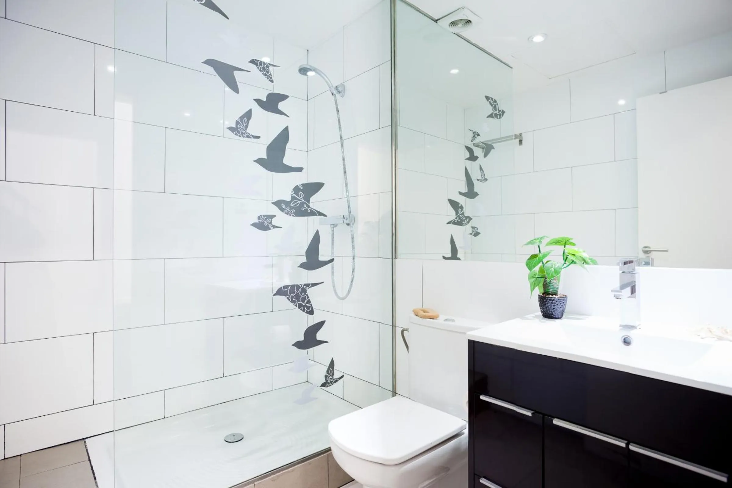 Shower in Feelathome Poblenou Beach Apartments