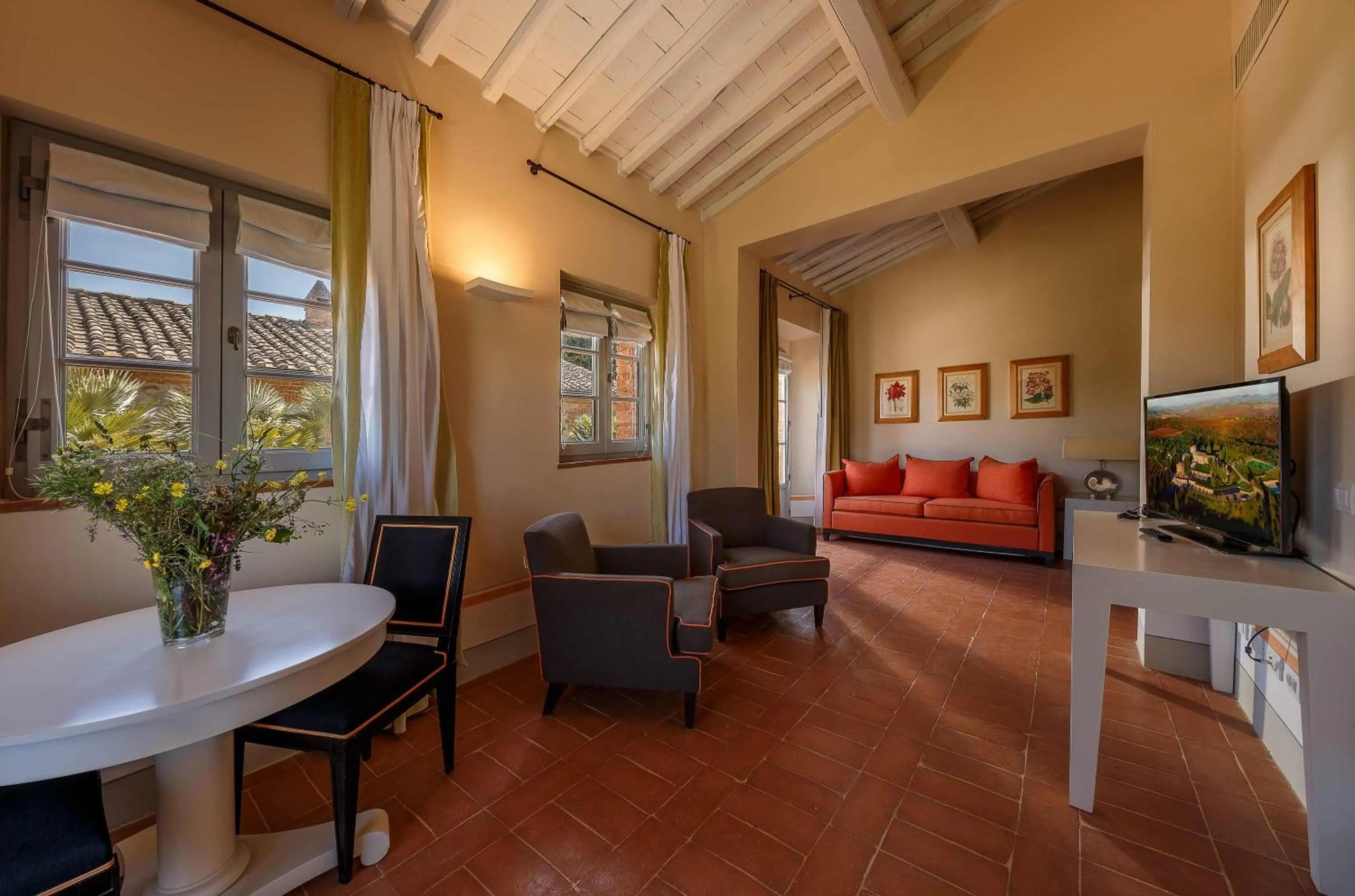 Living room in Borgo Scopeto Wine & Country Relais