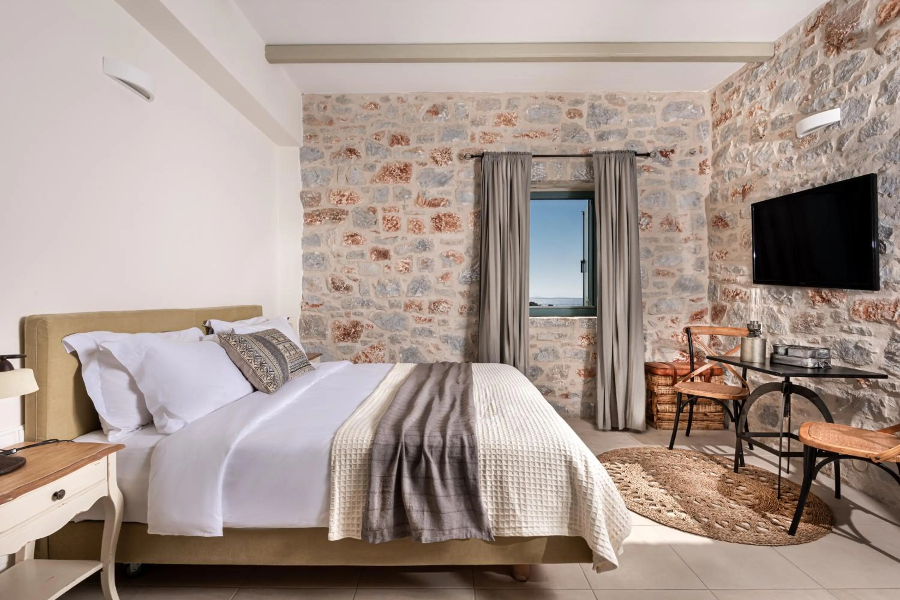 Photo of the whole room, Bed in The Olive Yard