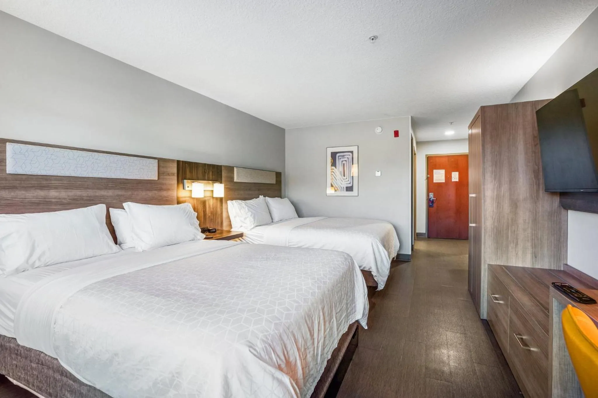 Photo of the whole room, Bed in Holiday Inn Express & Suites Jacksonville - Atlantic Beach by IHG