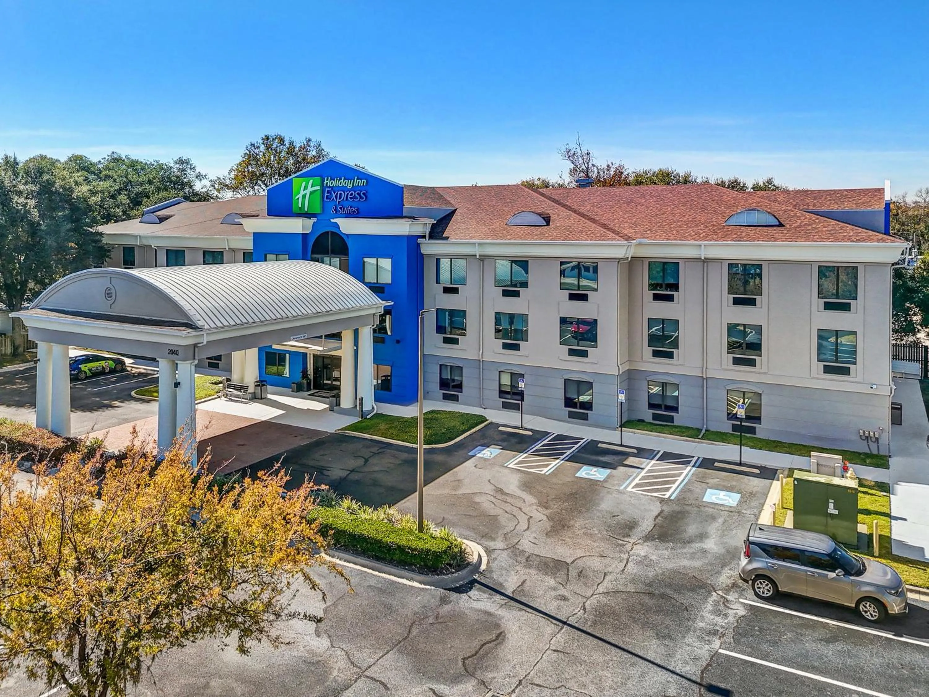 Property building in Holiday Inn Express & Suites Jacksonville - Atlantic Beach by IHG