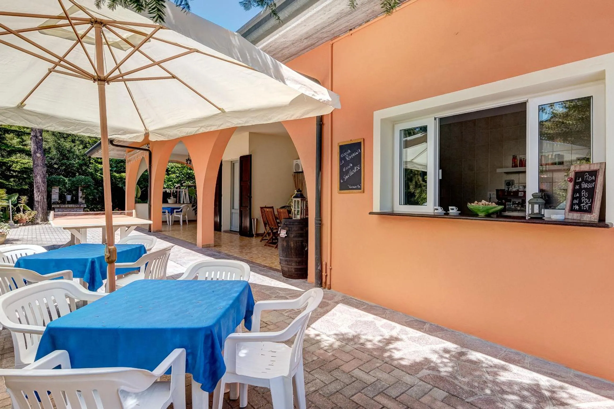 Patio in Agriturismo I Portici